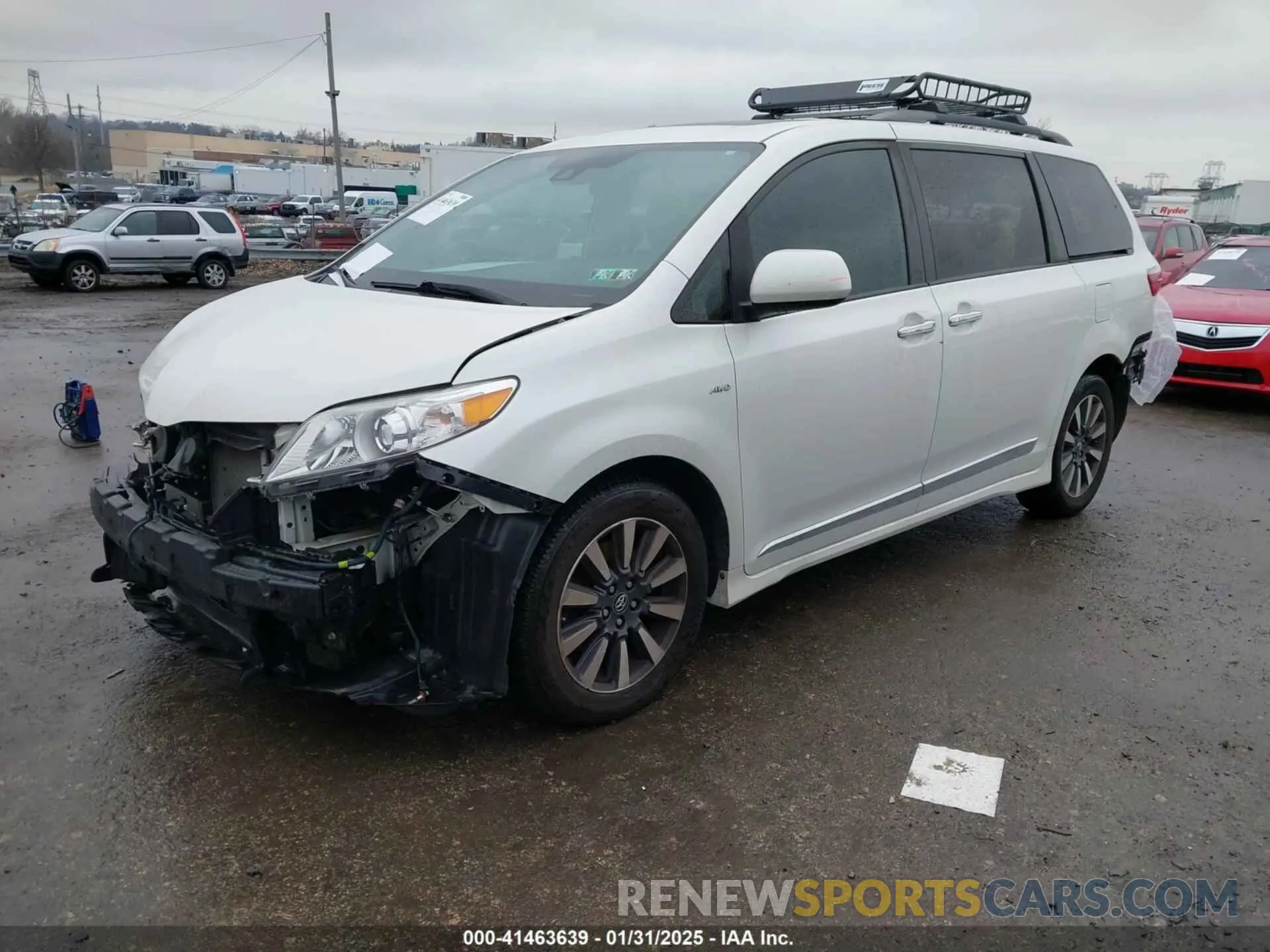 2 Photograph of a damaged car 5TDDZ3DC8KS215123 TOYOTA SIENNA 2019