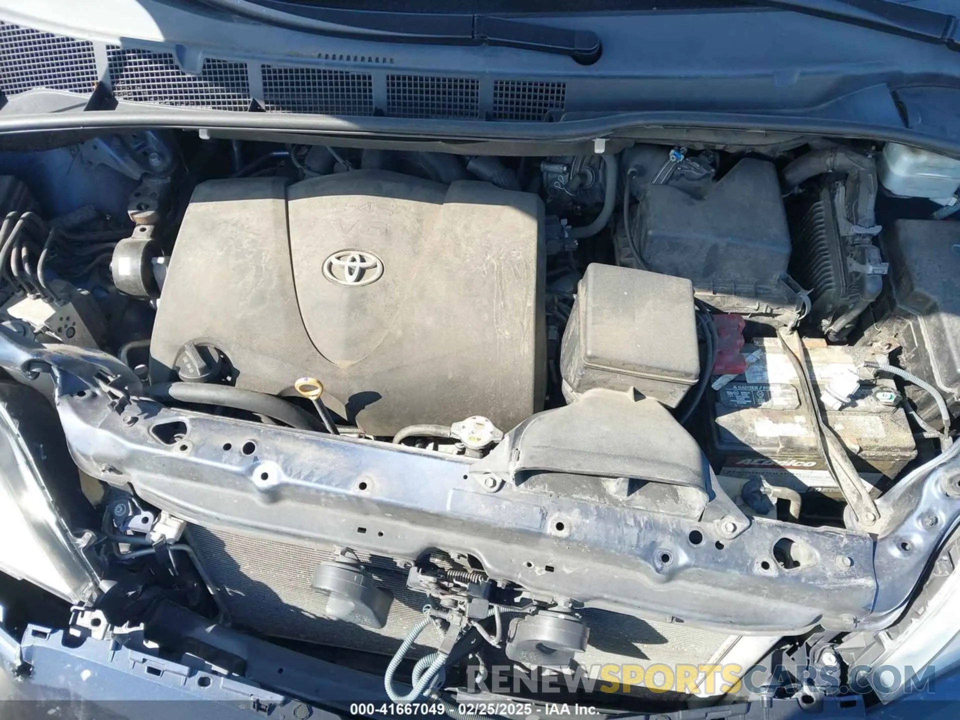 10 Photograph of a damaged car 5TDDZ3DC9KS220976 TOYOTA SIENNA 2019