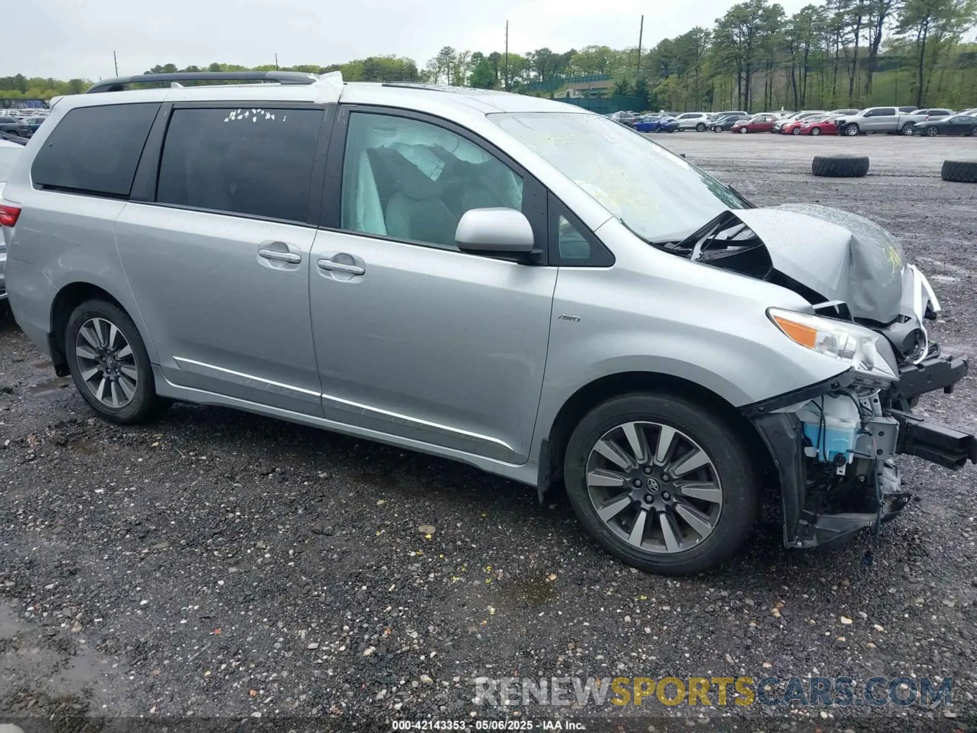 1 Photograph of a damaged car 5TDDZ3DC9KS226549 TOYOTA SIENNA 2019