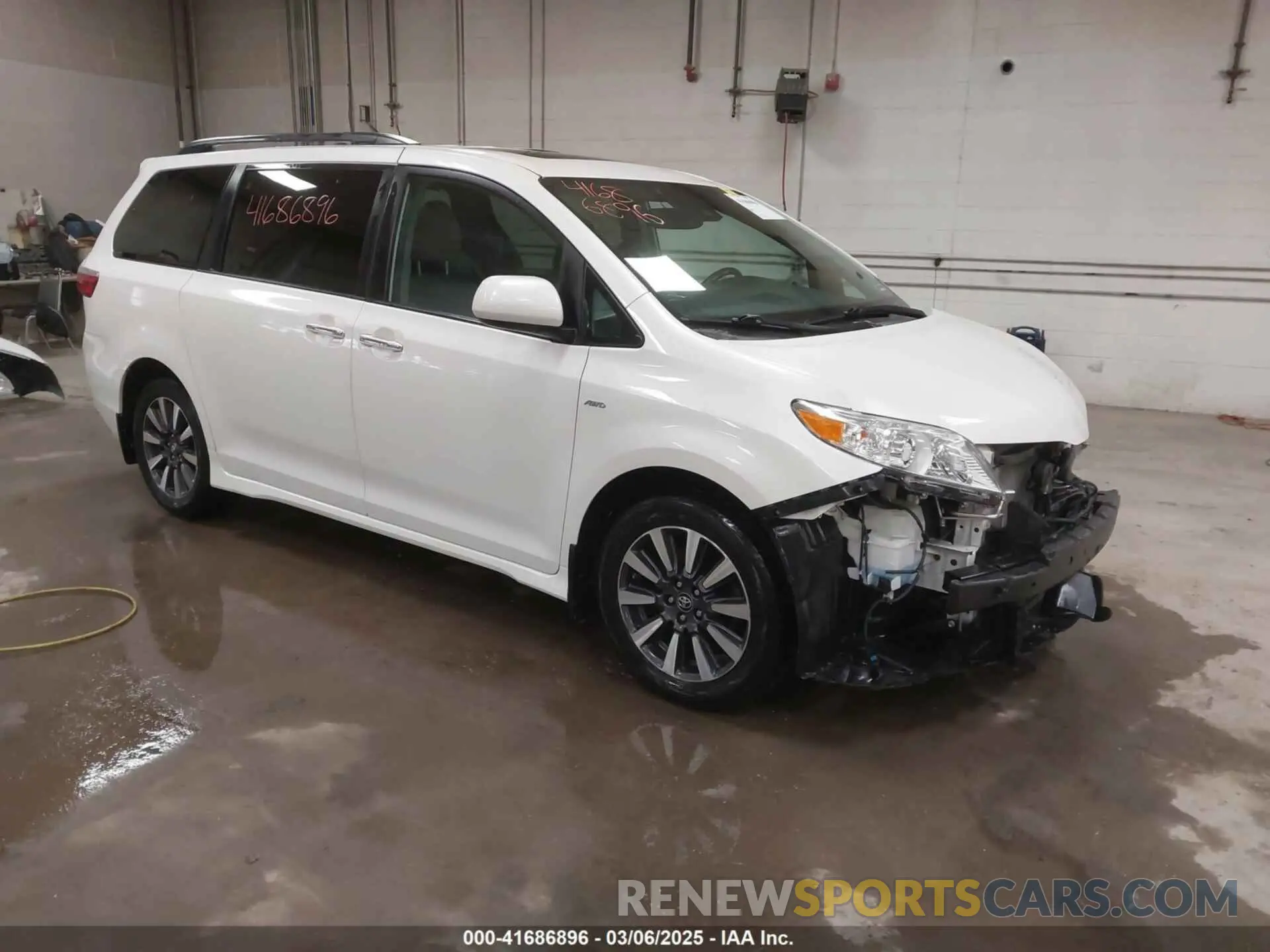 1 Photograph of a damaged car 5TDDZ3DCXKS224647 TOYOTA SIENNA 2019