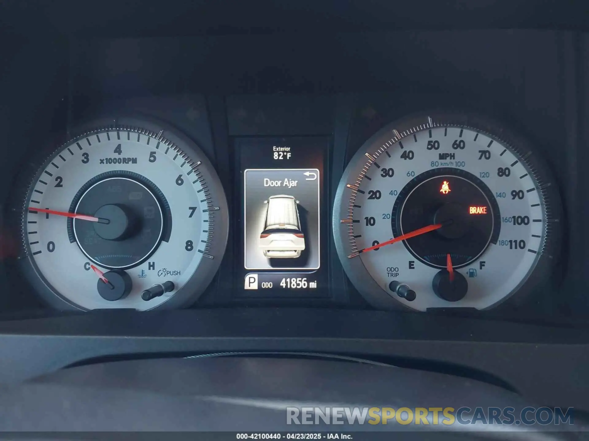 7 Photograph of a damaged car 5TDEZ3DC2KS213064 TOYOTA SIENNA 2019