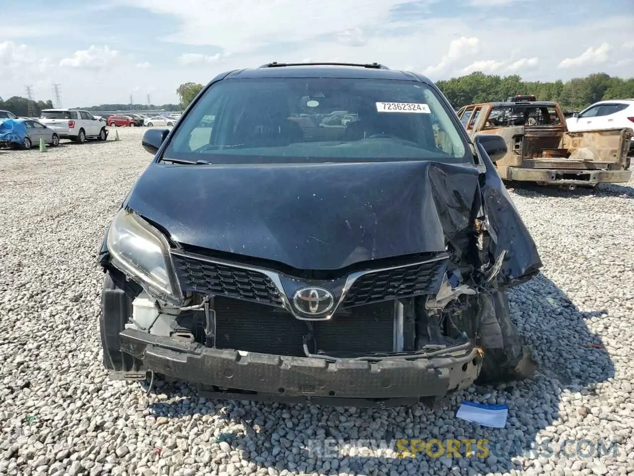 5 Photograph of a damaged car 5TDEZ3DC2KS221004 TOYOTA SIENNA 2019