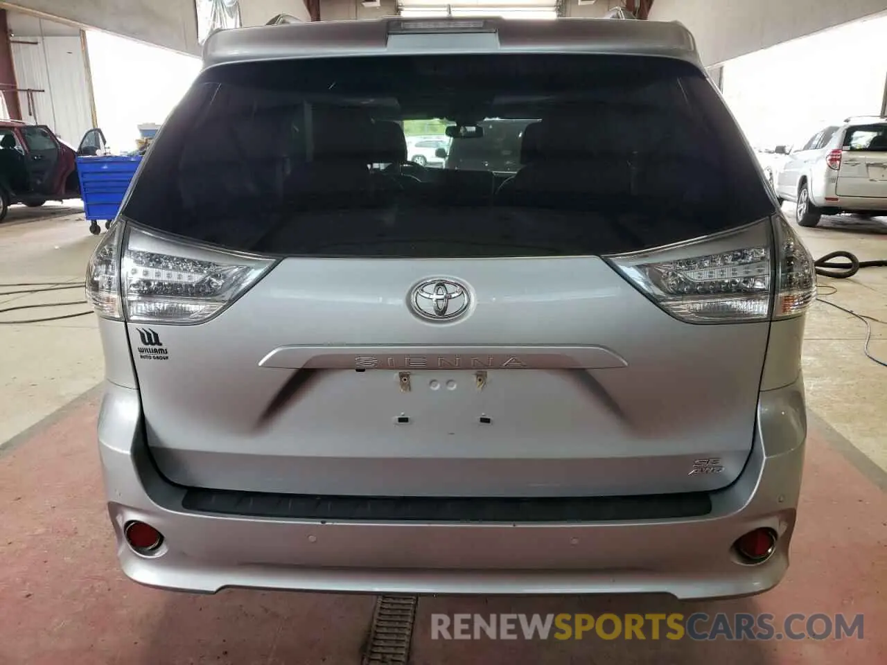 6 Photograph of a damaged car 5TDEZ3DC3KS221691 TOYOTA SIENNA 2019