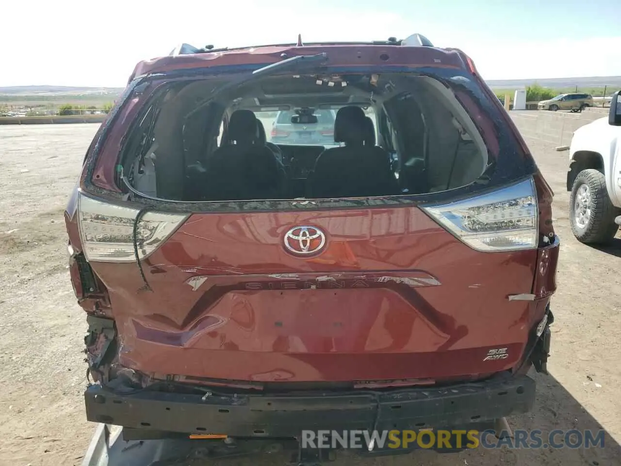 6 Photograph of a damaged car 5TDEZ3DC6KS219708 TOYOTA SIENNA 2019