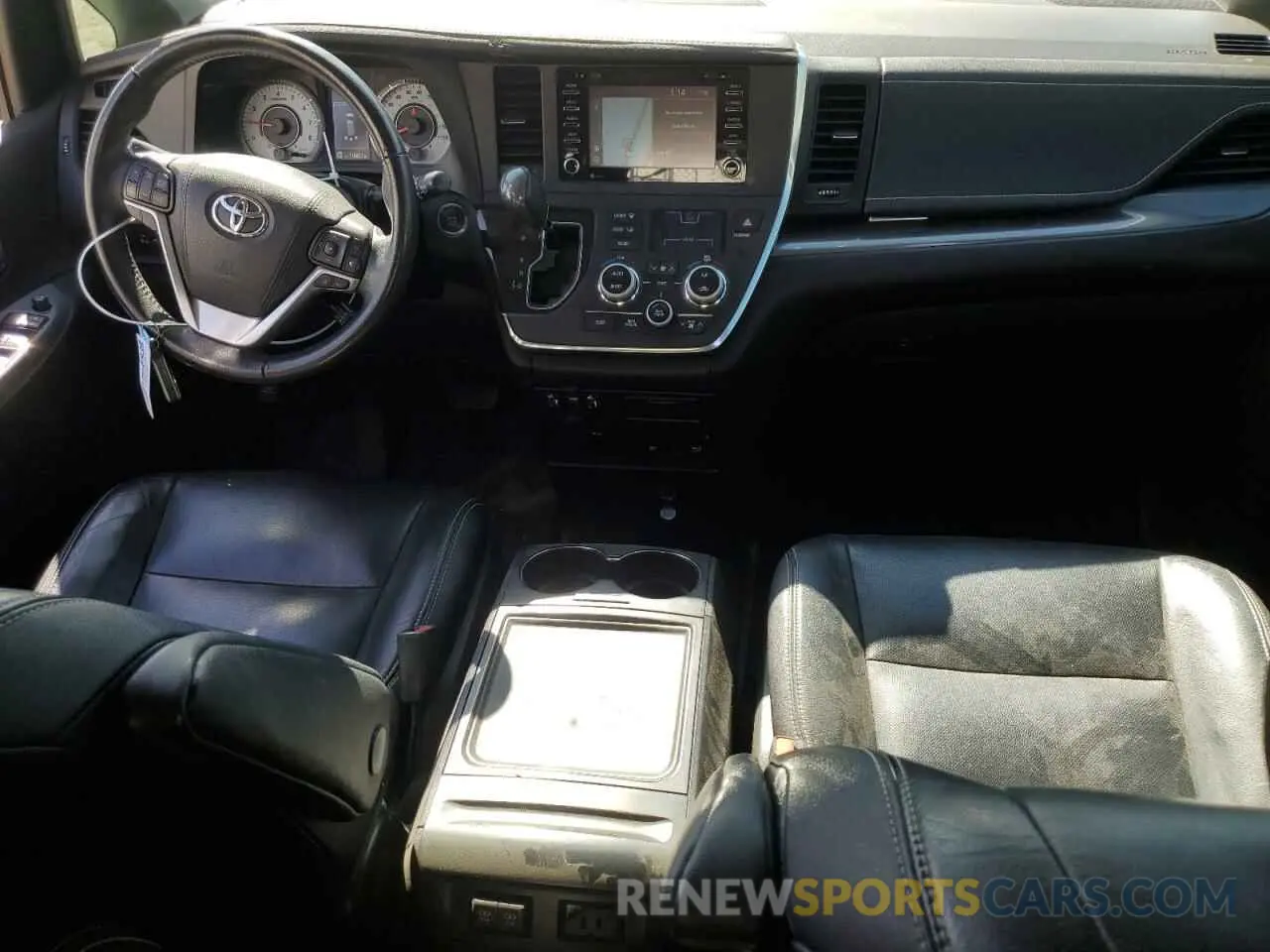 8 Photograph of a damaged car 5TDEZ3DC6KS219708 TOYOTA SIENNA 2019