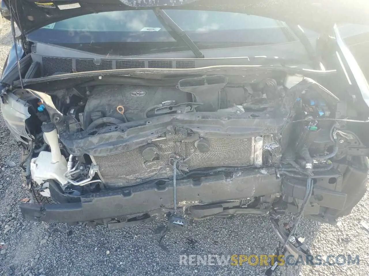 12 Photograph of a damaged car 5TDEZ3DC6KS220678 TOYOTA SIENNA 2019