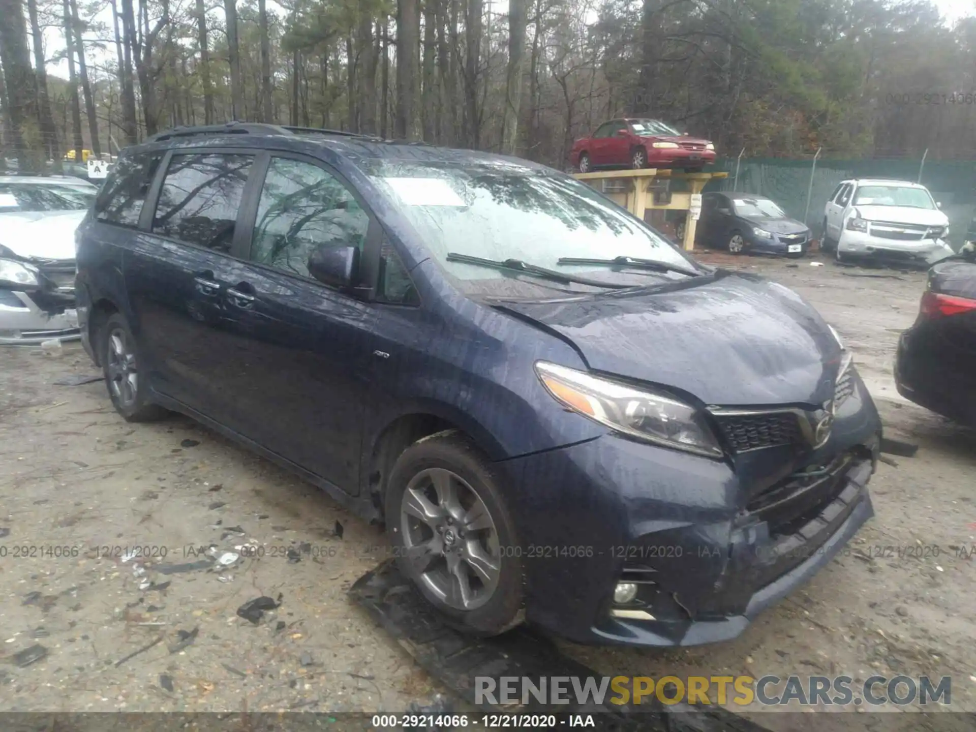 1 Photograph of a damaged car 5TDEZ3DC8KS215840 TOYOTA SIENNA 2019