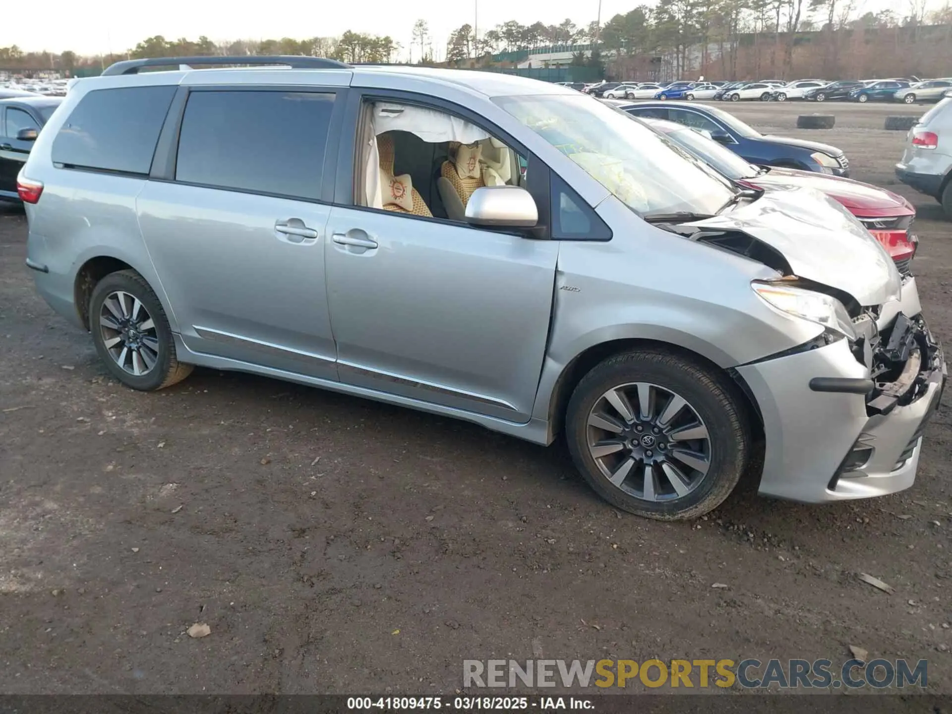 1 Photograph of a damaged car 5TDJZ3DC1KS223552 TOYOTA SIENNA 2019