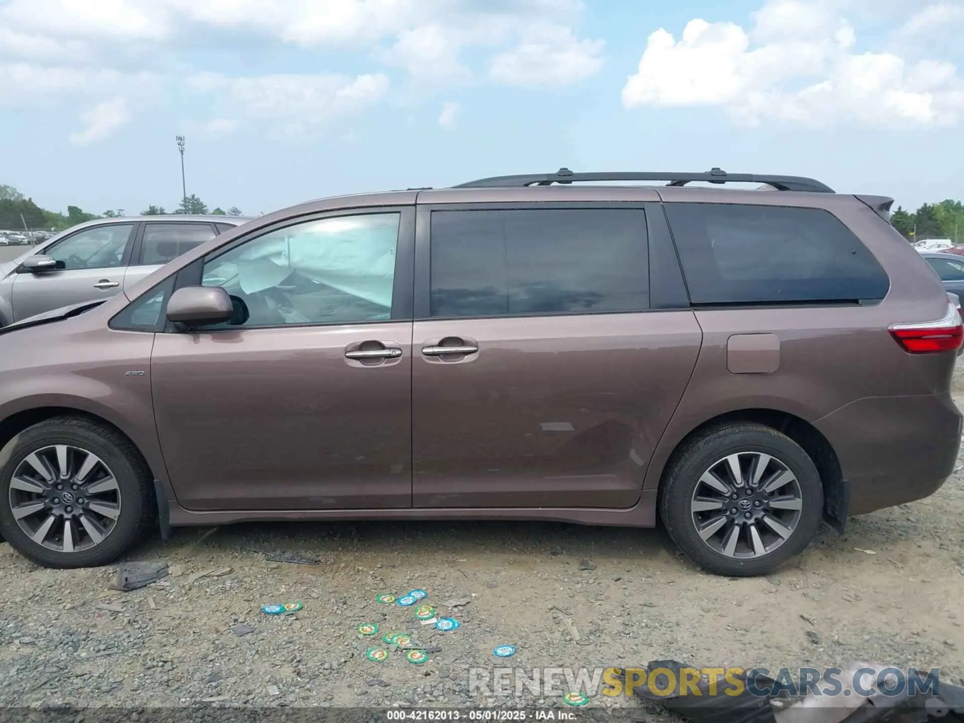 15 Photograph of a damaged car 5TDJZ3DC3KS219602 TOYOTA SIENNA 2019