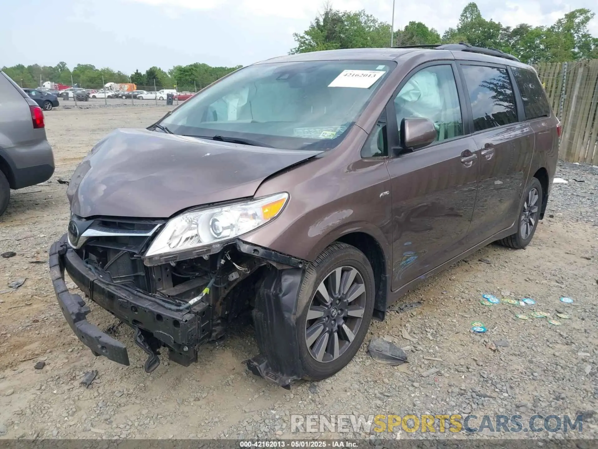 2 Photograph of a damaged car 5TDJZ3DC3KS219602 TOYOTA SIENNA 2019