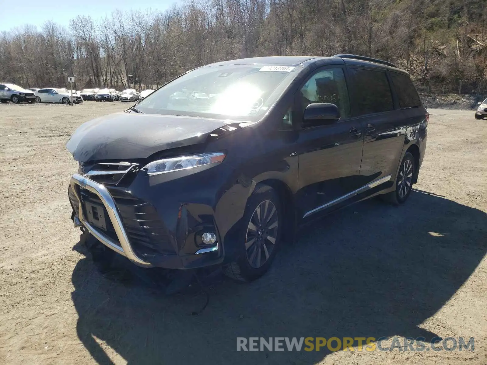 2 Photograph of a damaged car 5TDJZ3DC7KS224270 TOYOTA SIENNA 2019