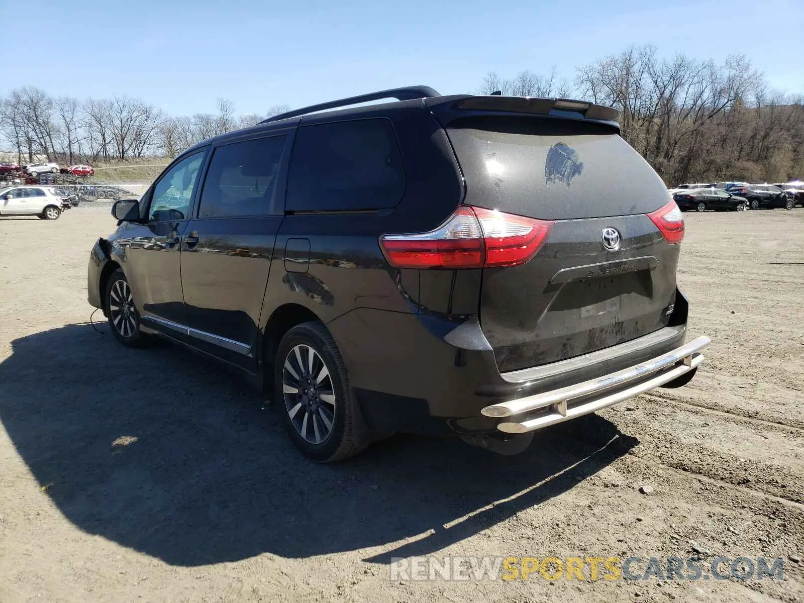 3 Photograph of a damaged car 5TDJZ3DC7KS224270 TOYOTA SIENNA 2019