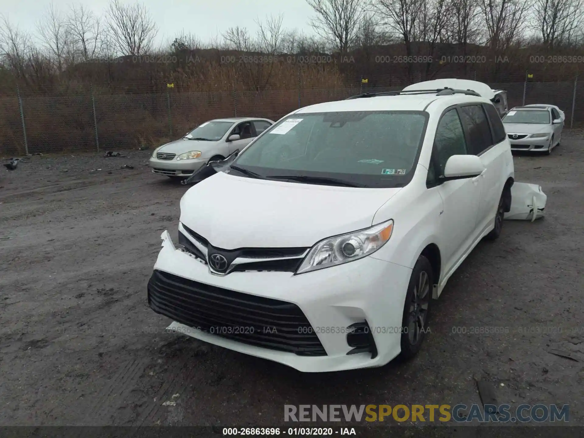 2 Photograph of a damaged car 5TDJZ3DC9KS224738 TOYOTA SIENNA 2019