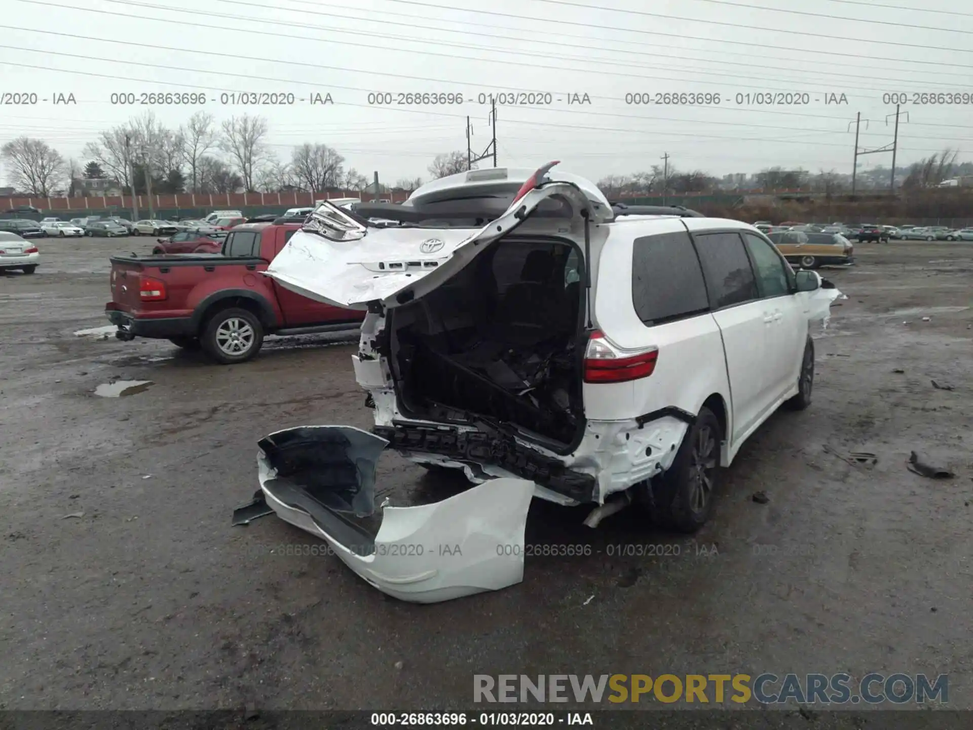 4 Photograph of a damaged car 5TDJZ3DC9KS224738 TOYOTA SIENNA 2019