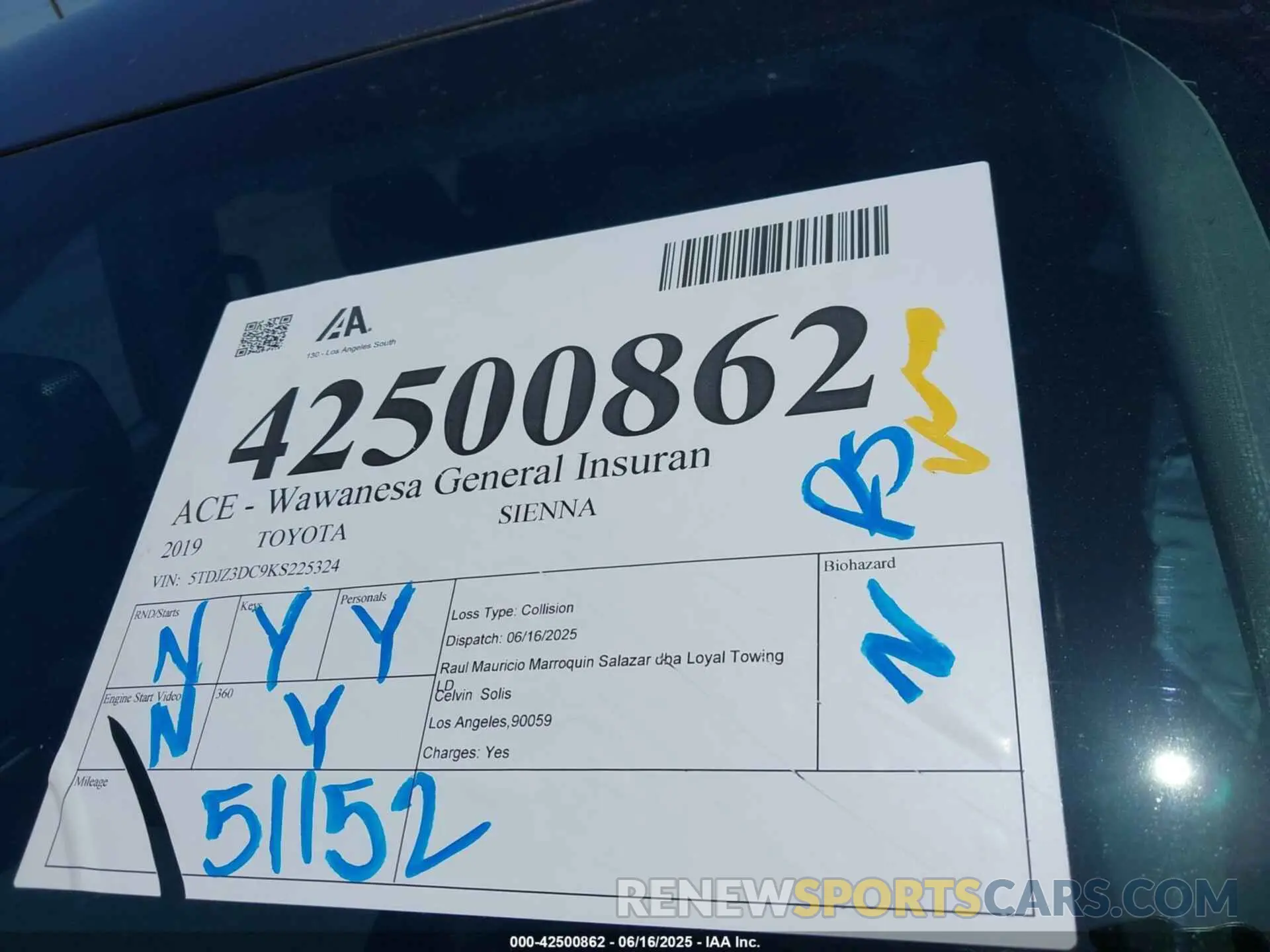 18 Photograph of a damaged car 5TDJZ3DC9KS225324 TOYOTA SIENNA 2019