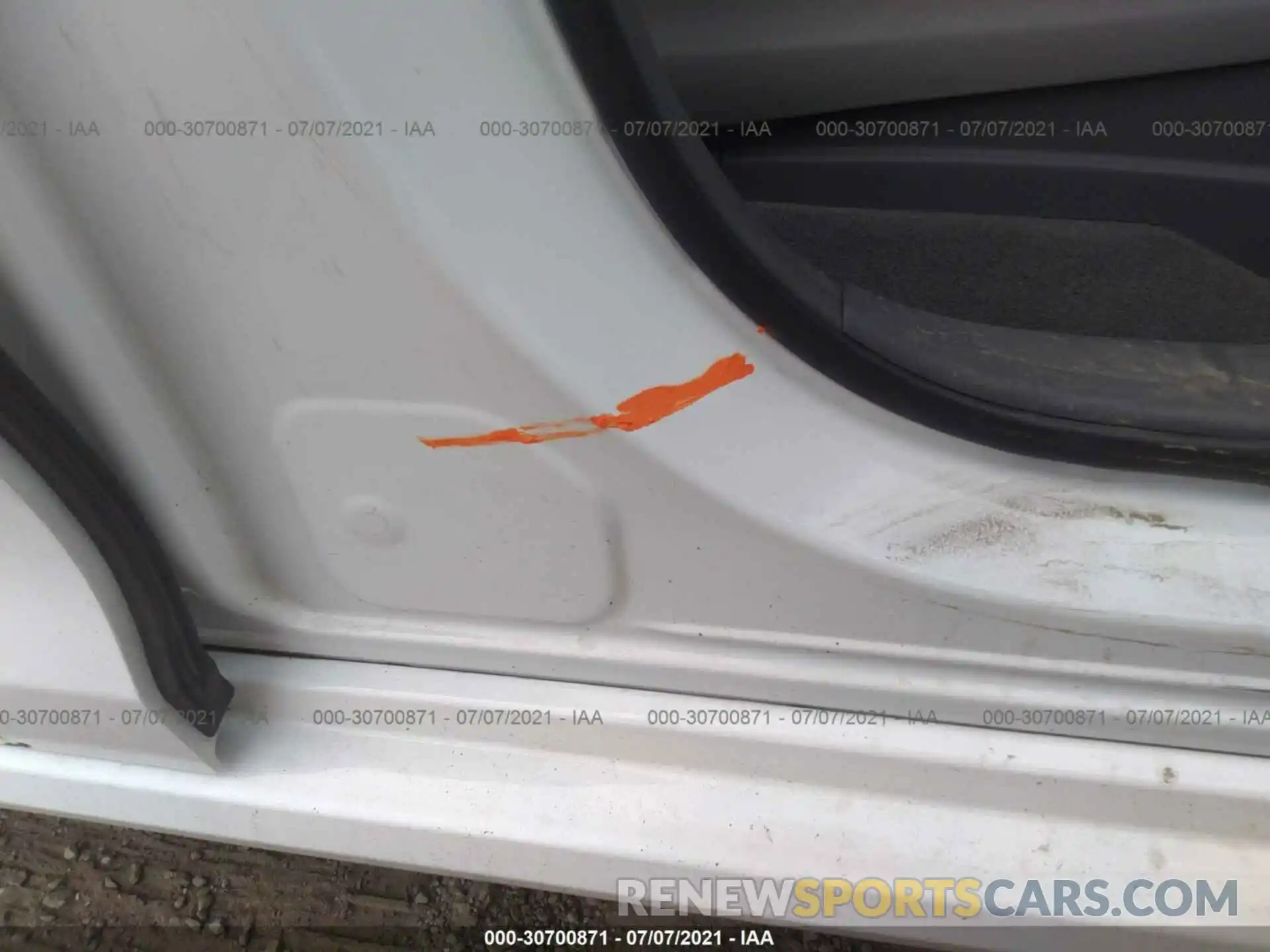 6 Photograph of a damaged car 5TDKZ3DC0KS979829 TOYOTA SIENNA 2019