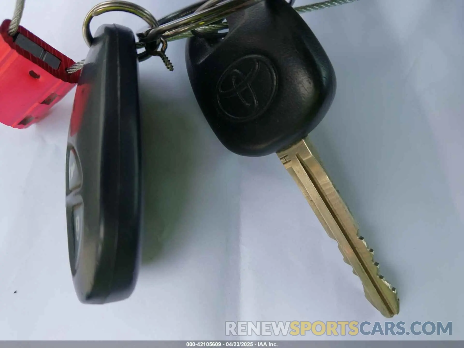11 Photograph of a damaged car 5TDKZ3DC1KS002876 TOYOTA SIENNA 2019