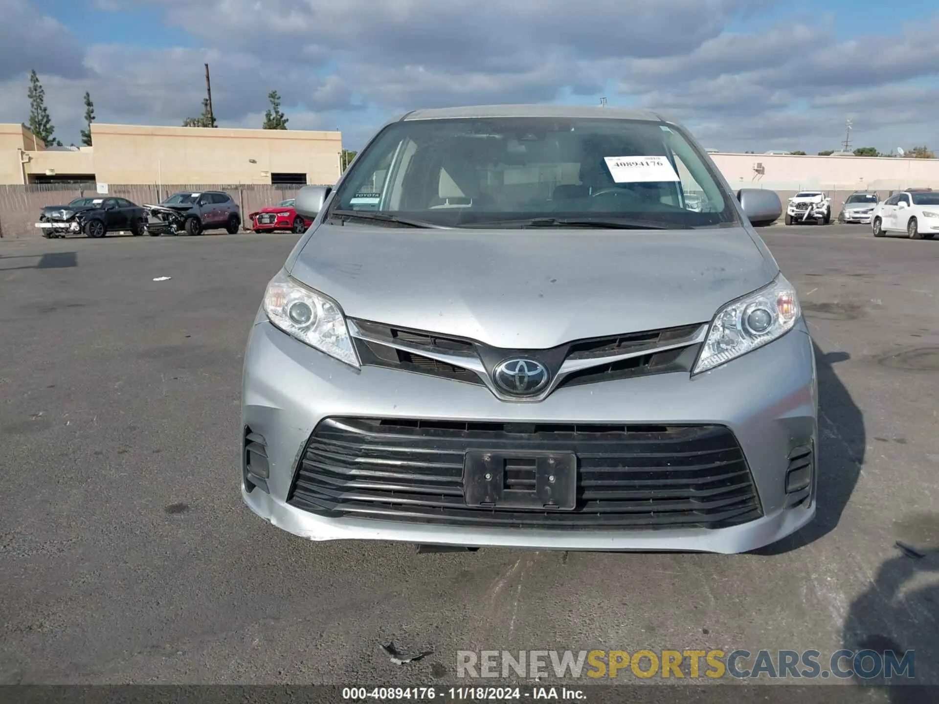 12 Photograph of a damaged car 5TDKZ3DC3KS014706 TOYOTA SIENNA 2019