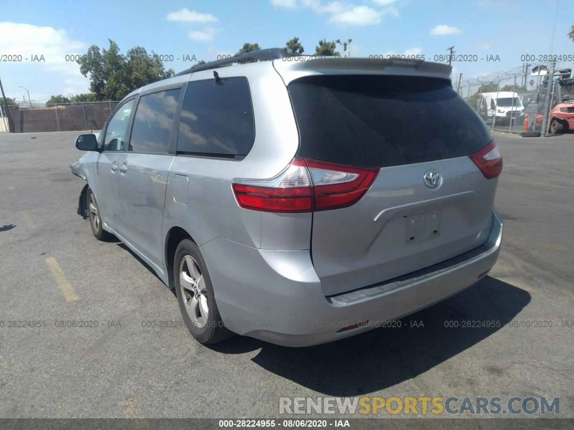 3 Photograph of a damaged car 5TDKZ3DC3KS981381 TOYOTA SIENNA 2019