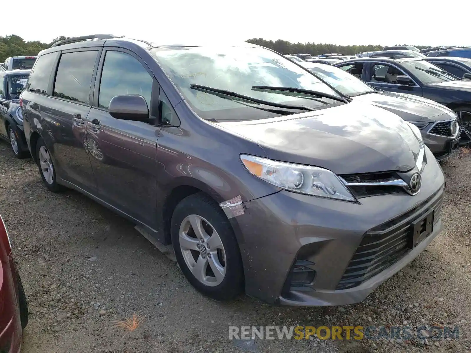 1 Photograph of a damaged car 5TDKZ3DC3KS990016 TOYOTA SIENNA 2019