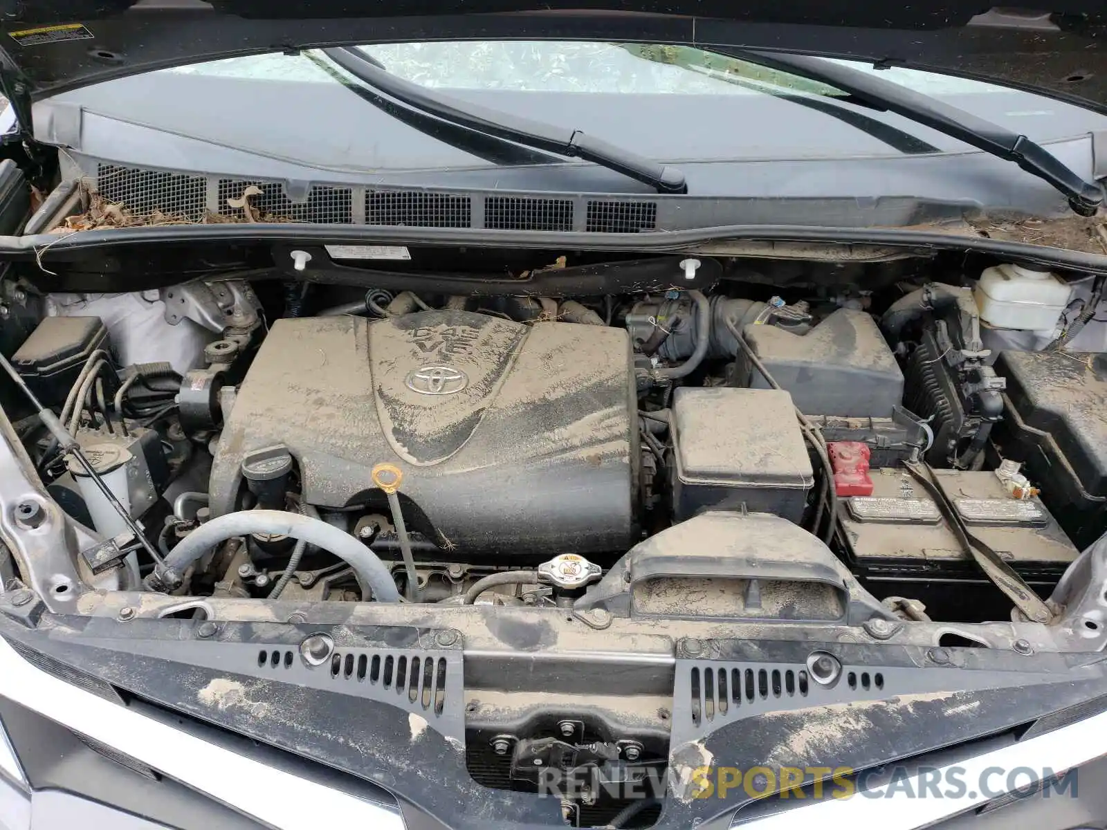 7 Photograph of a damaged car 5TDKZ3DC3KS990016 TOYOTA SIENNA 2019