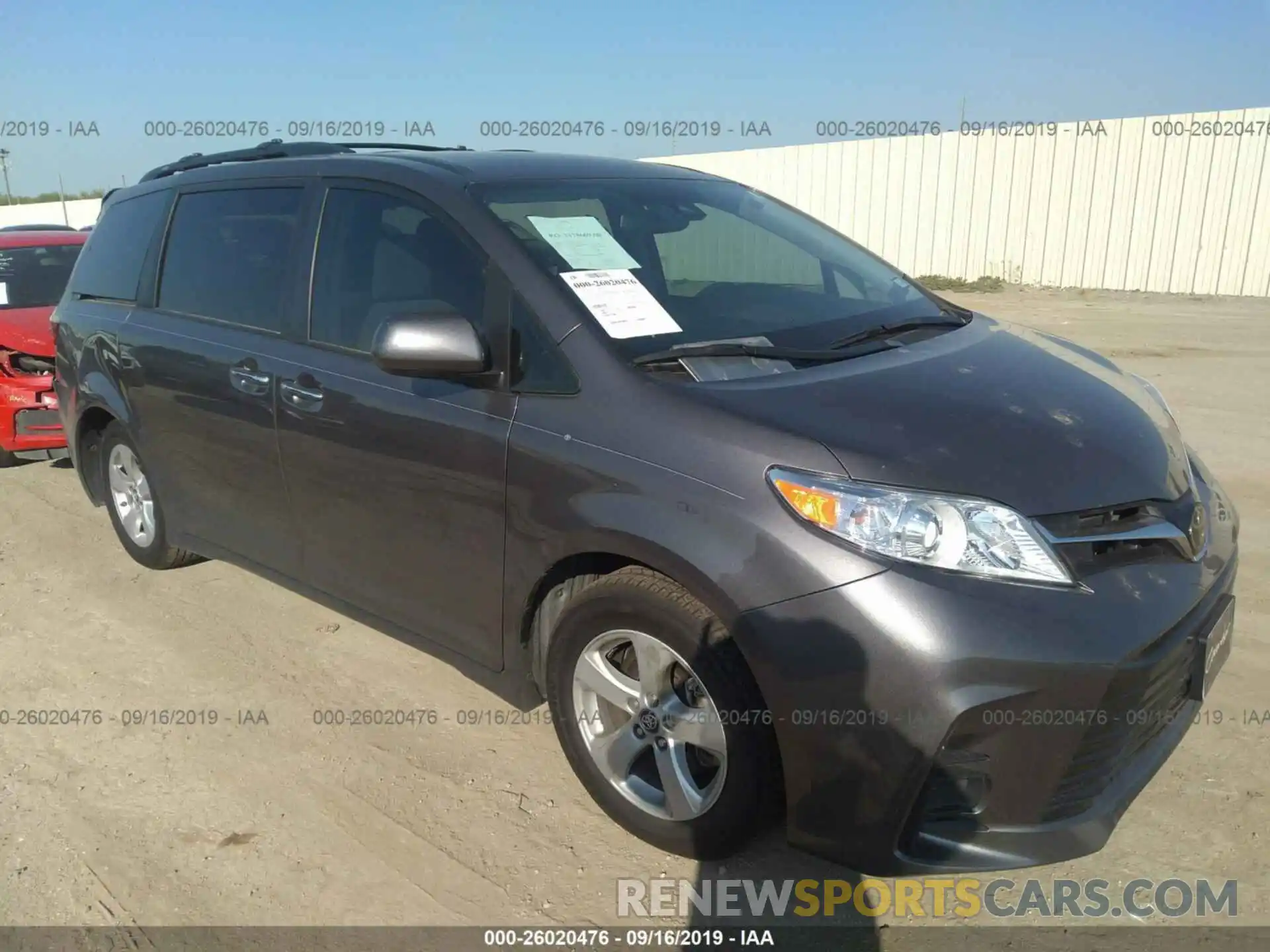 1 Photograph of a damaged car 5TDKZ3DC4KS982765 TOYOTA SIENNA 2019