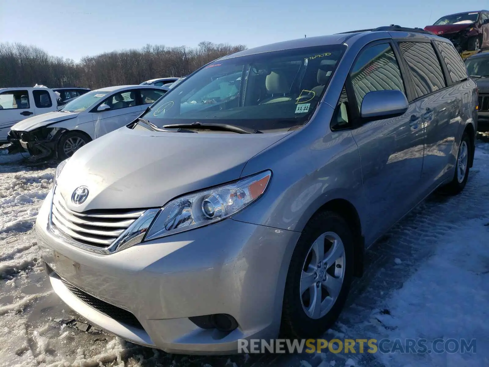2 Photograph of a damaged car 5TDKZ3DC5HS898589 TOYOTA SIENNA 2019