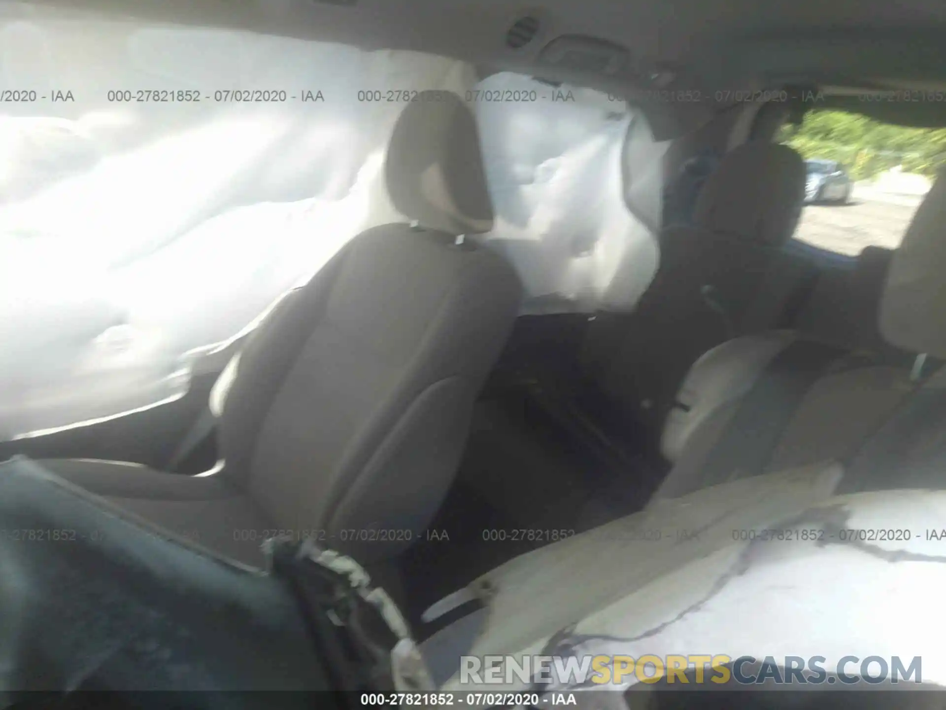 8 Photograph of a damaged car 5TDKZ3DC5KS967417 TOYOTA SIENNA 2019