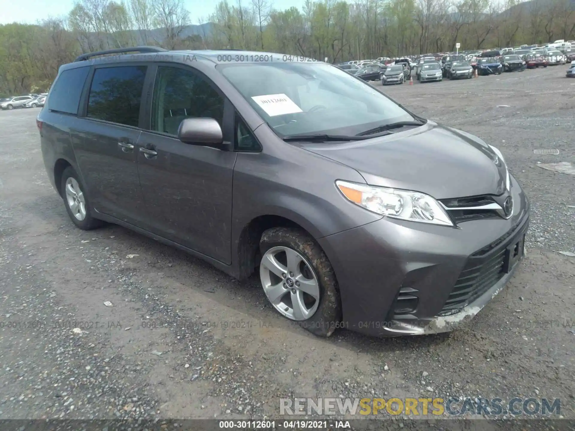 1 Photograph of a damaged car 5TDKZ3DC5KS967661 TOYOTA SIENNA 2019