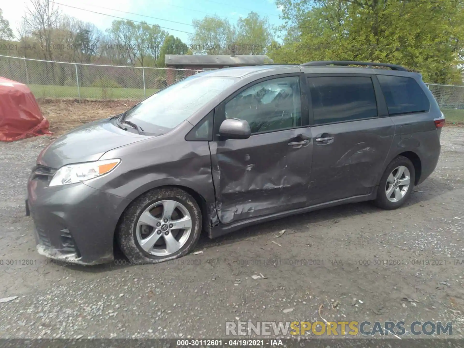 6 Photograph of a damaged car 5TDKZ3DC5KS967661 TOYOTA SIENNA 2019