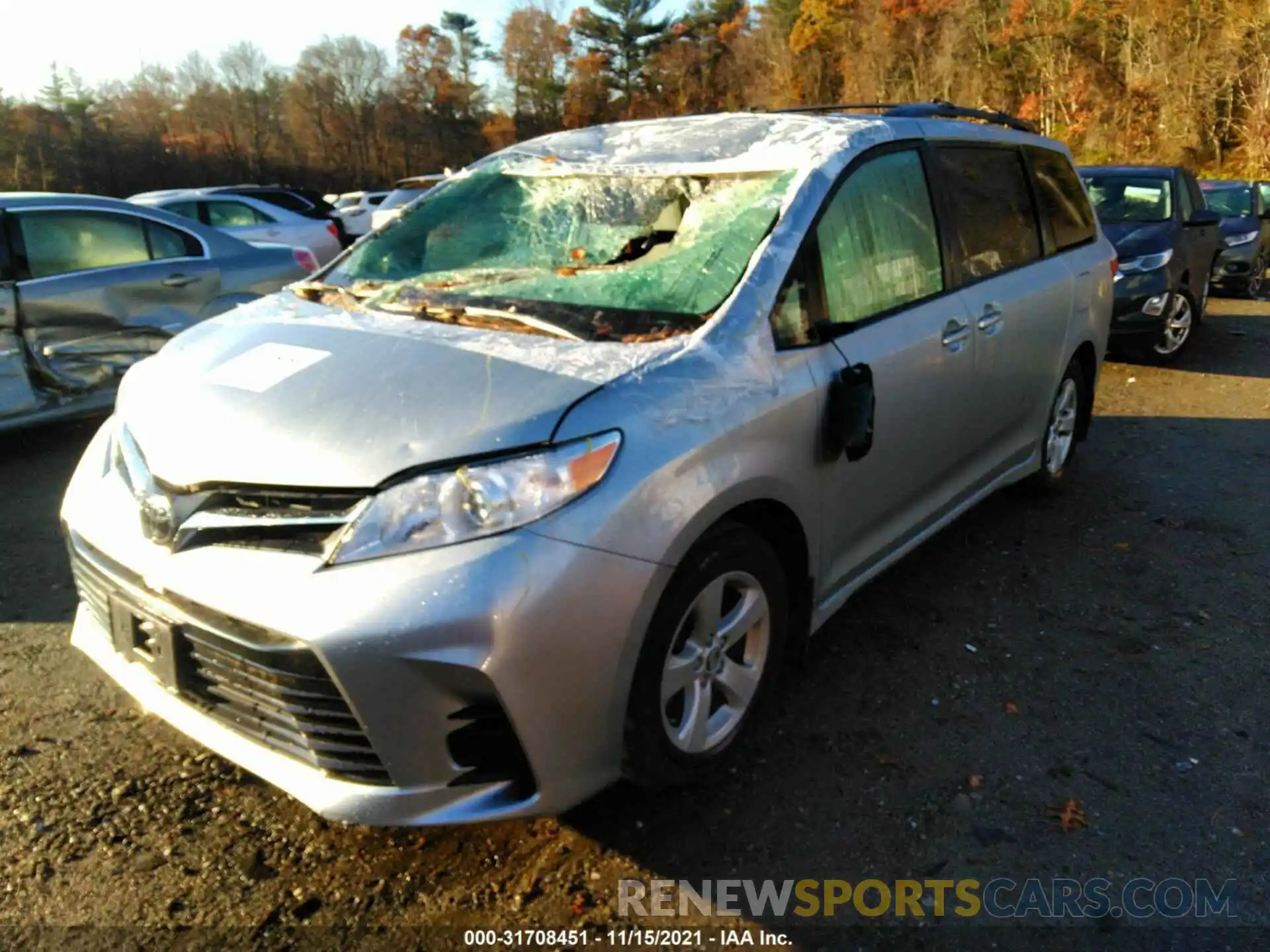 2 Photograph of a damaged car 5TDKZ3DC6KS007068 TOYOTA SIENNA 2019