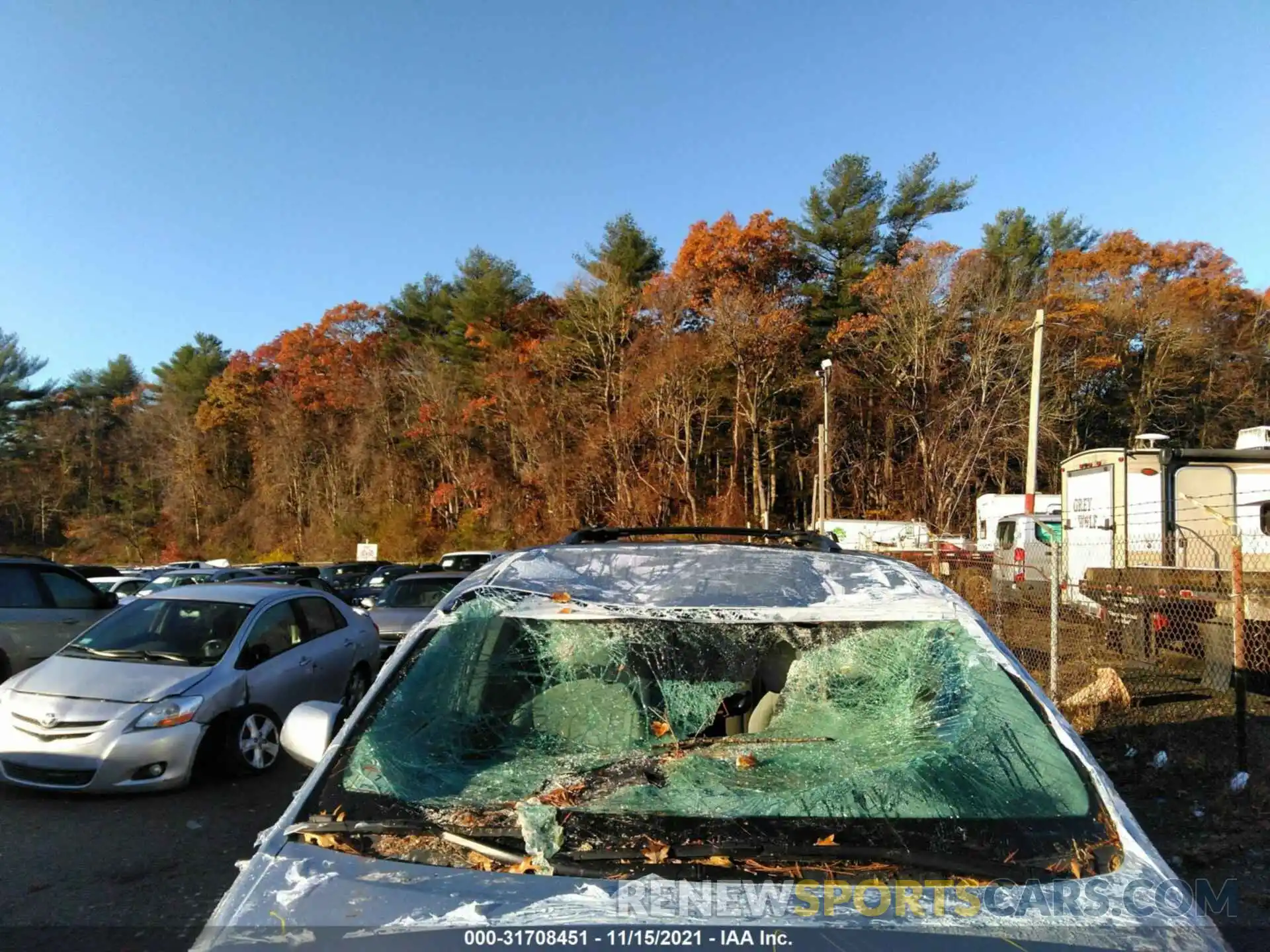 6 Photograph of a damaged car 5TDKZ3DC6KS007068 TOYOTA SIENNA 2019