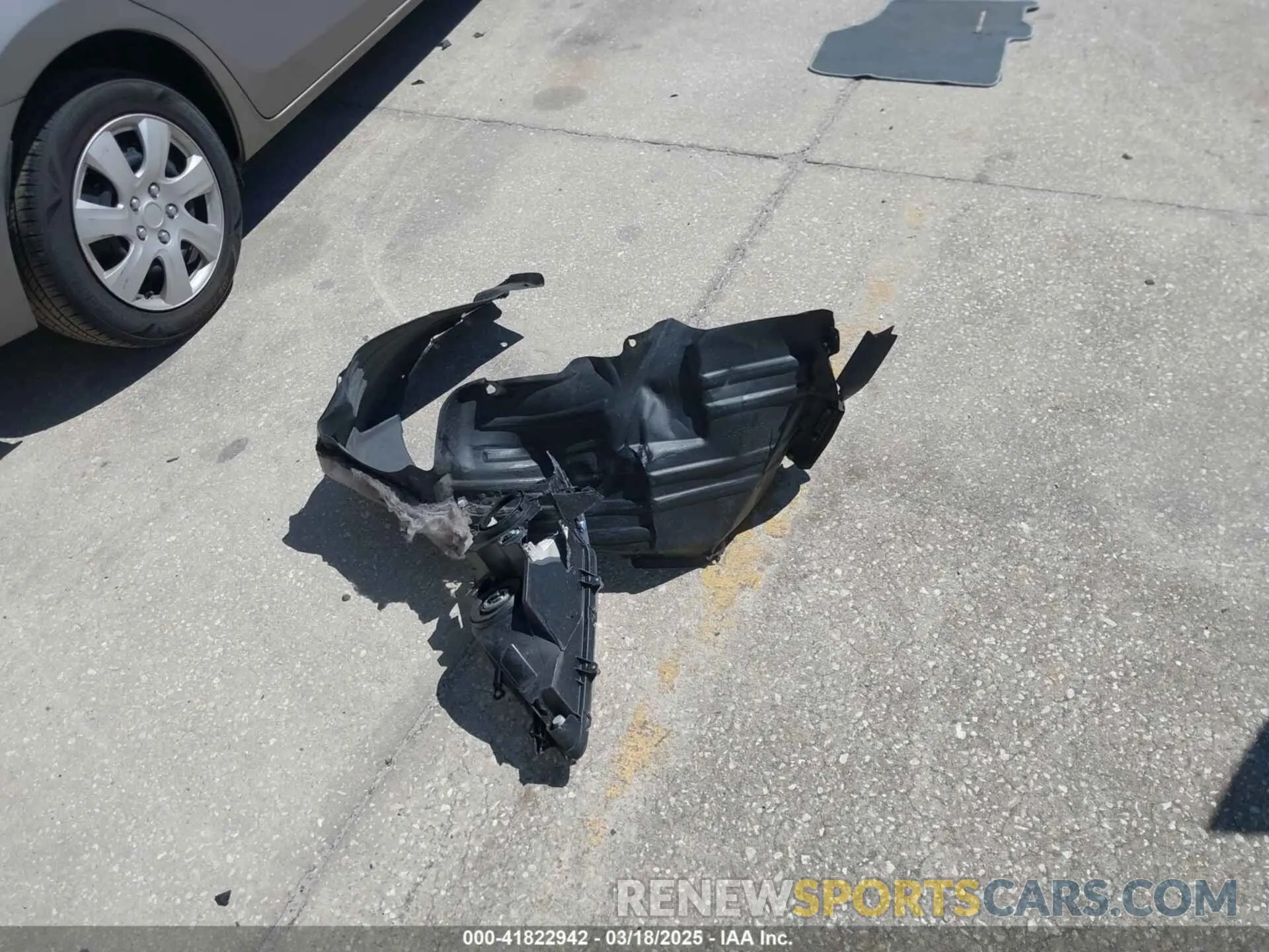 12 Photograph of a damaged car 5TDKZ3DC6KS012237 TOYOTA SIENNA 2019