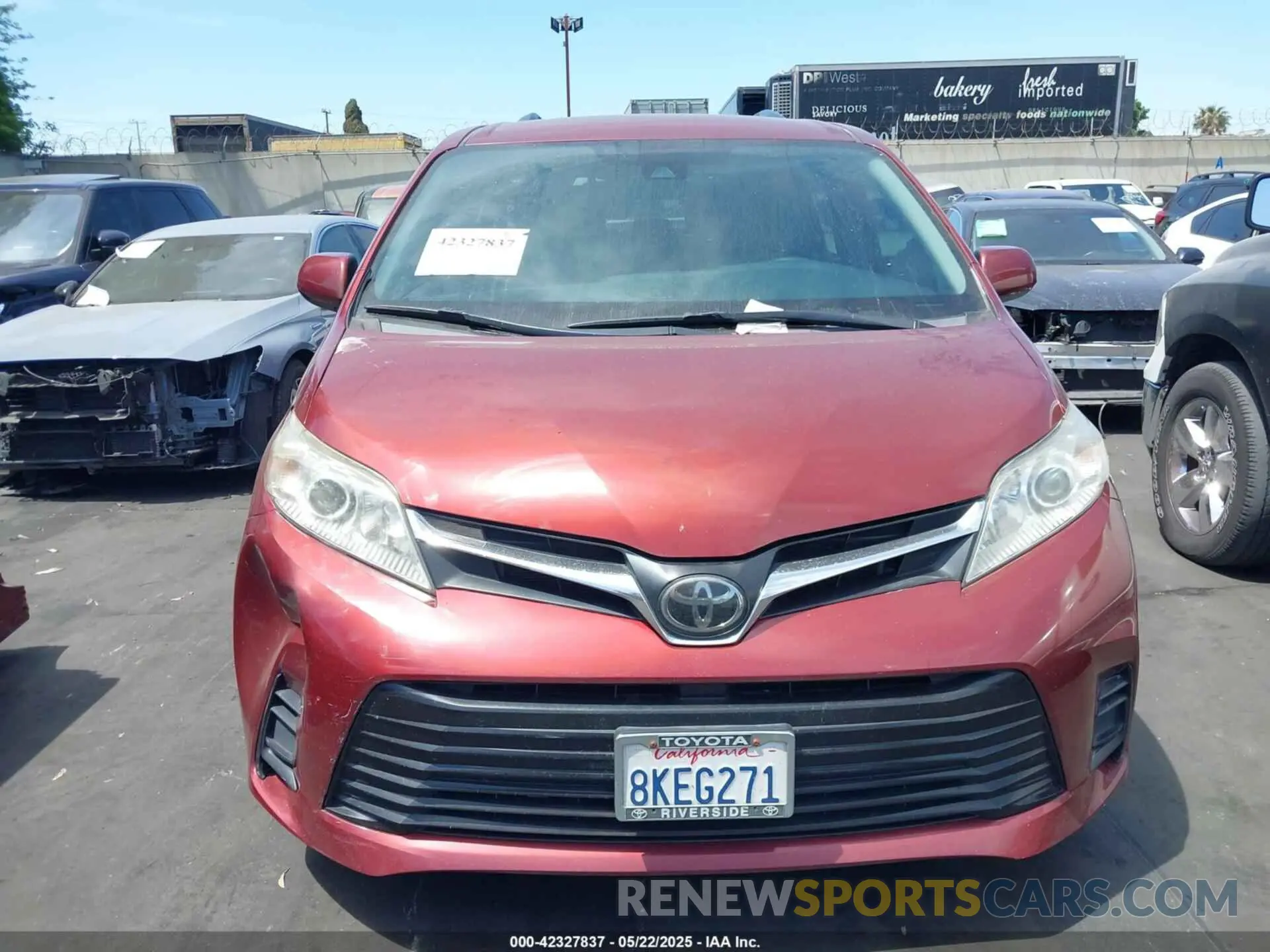 12 Photograph of a damaged car 5TDKZ3DC6KS966678 TOYOTA SIENNA 2019