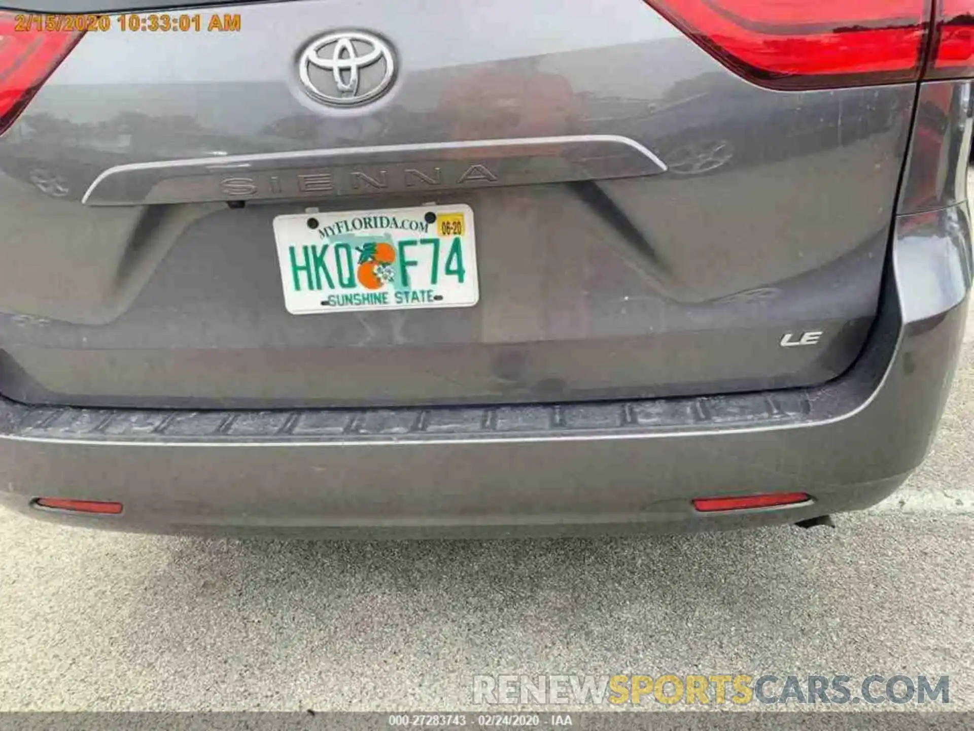 12 Photograph of a damaged car 5TDKZ3DC6KS985215 TOYOTA SIENNA 2019