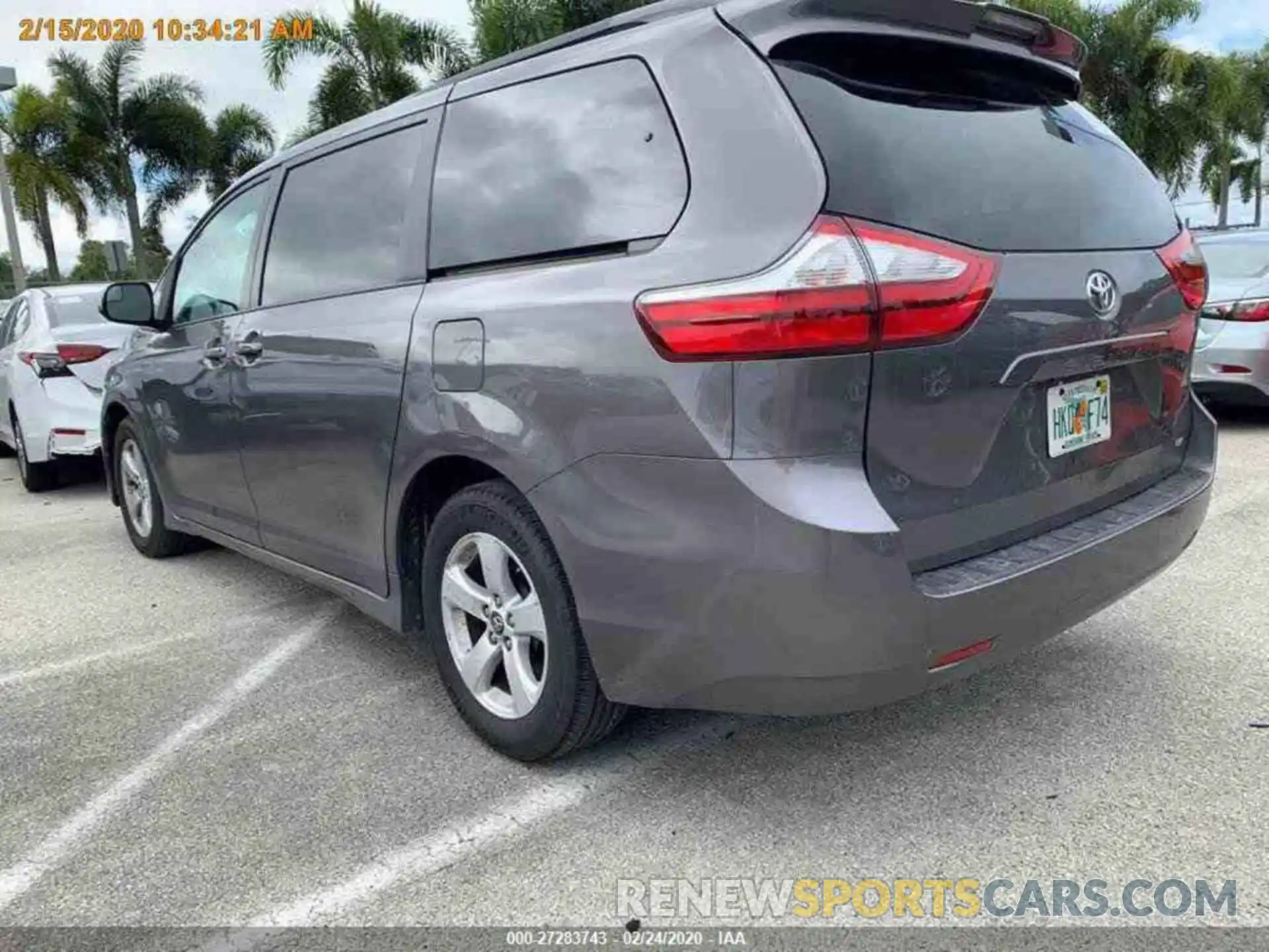 15 Photograph of a damaged car 5TDKZ3DC6KS985215 TOYOTA SIENNA 2019