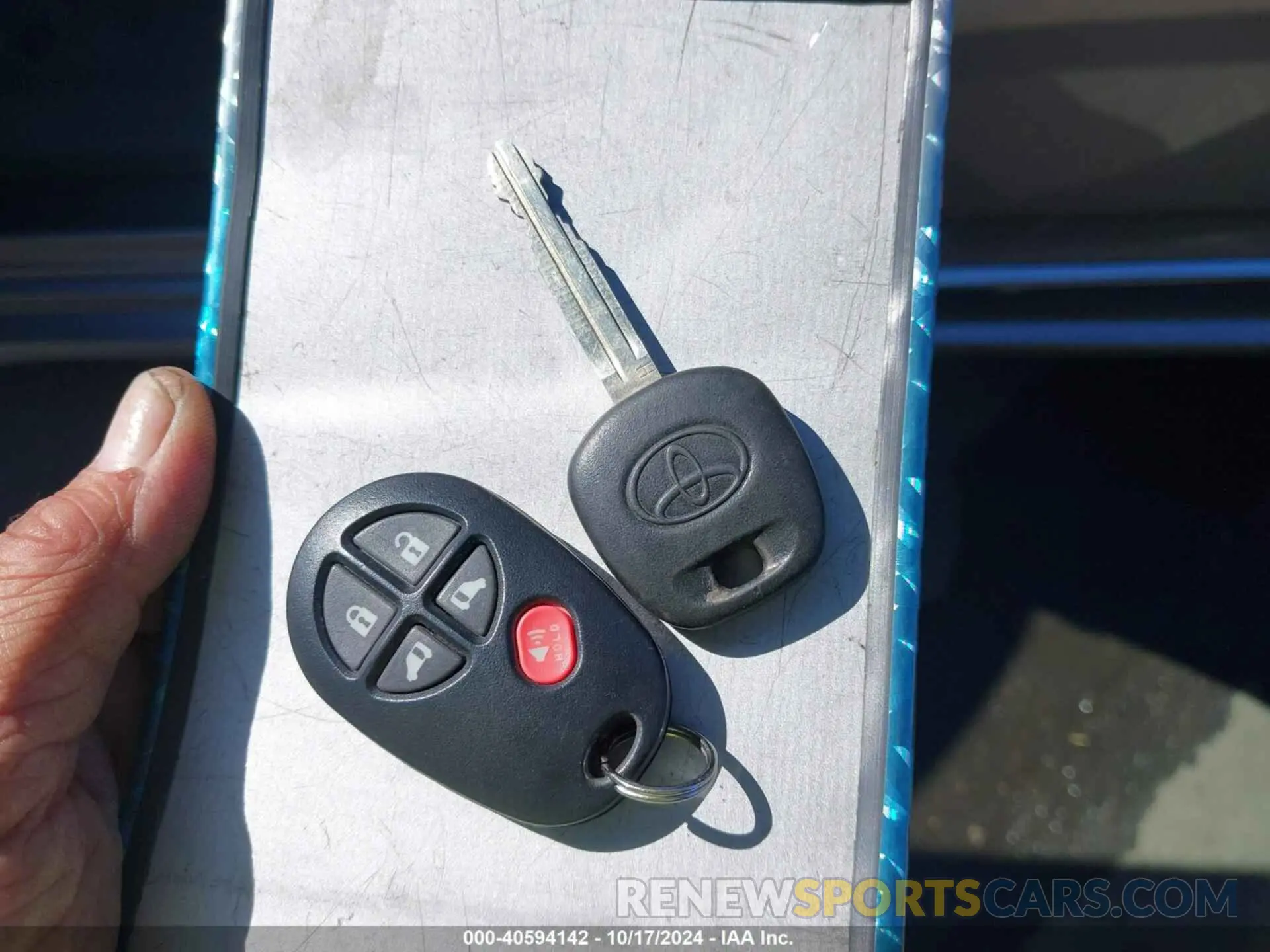 11 Photograph of a damaged car 5TDKZ3DC6KS989605 TOYOTA SIENNA 2019