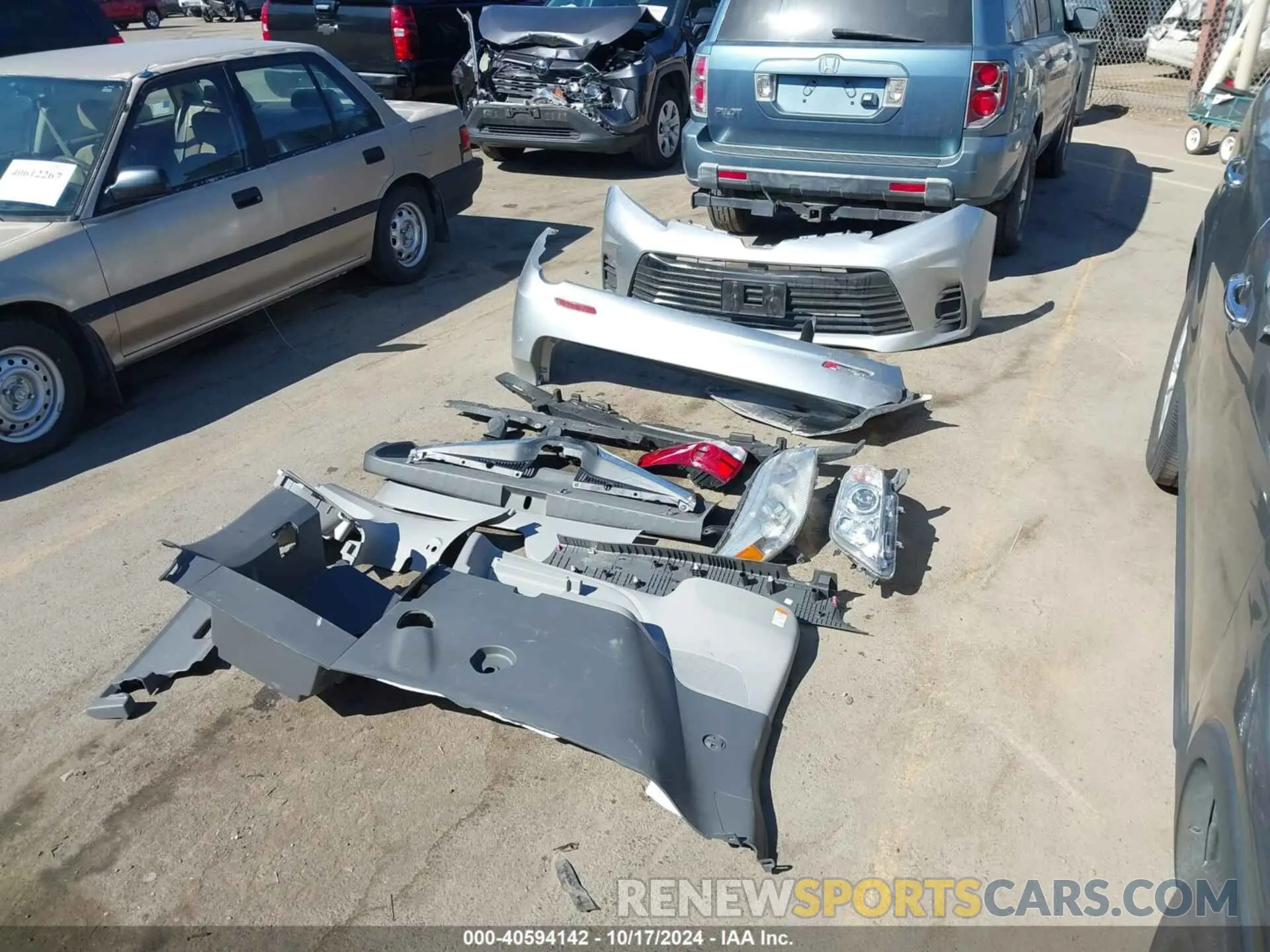 12 Photograph of a damaged car 5TDKZ3DC6KS989605 TOYOTA SIENNA 2019