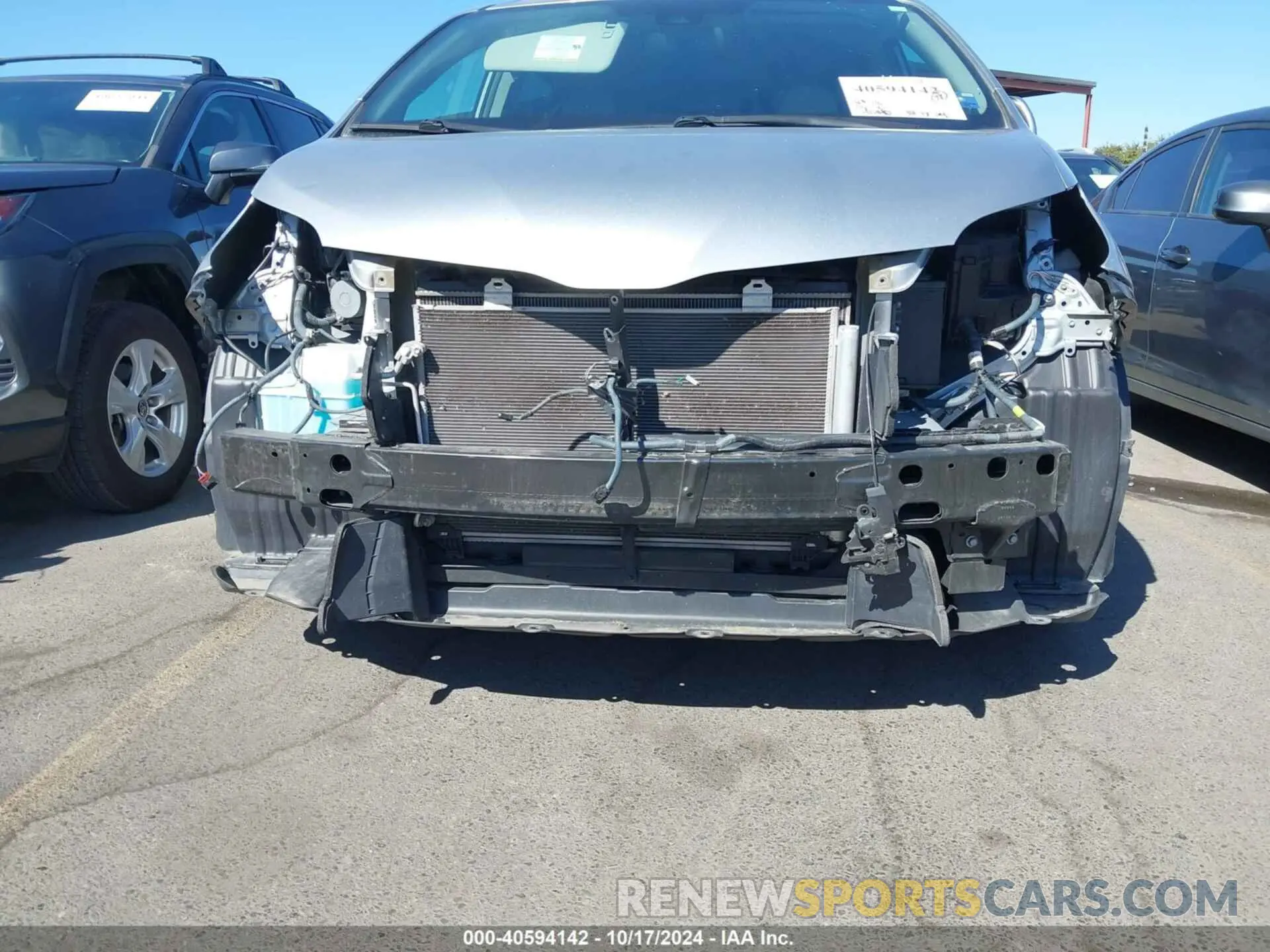 20 Photograph of a damaged car 5TDKZ3DC6KS989605 TOYOTA SIENNA 2019