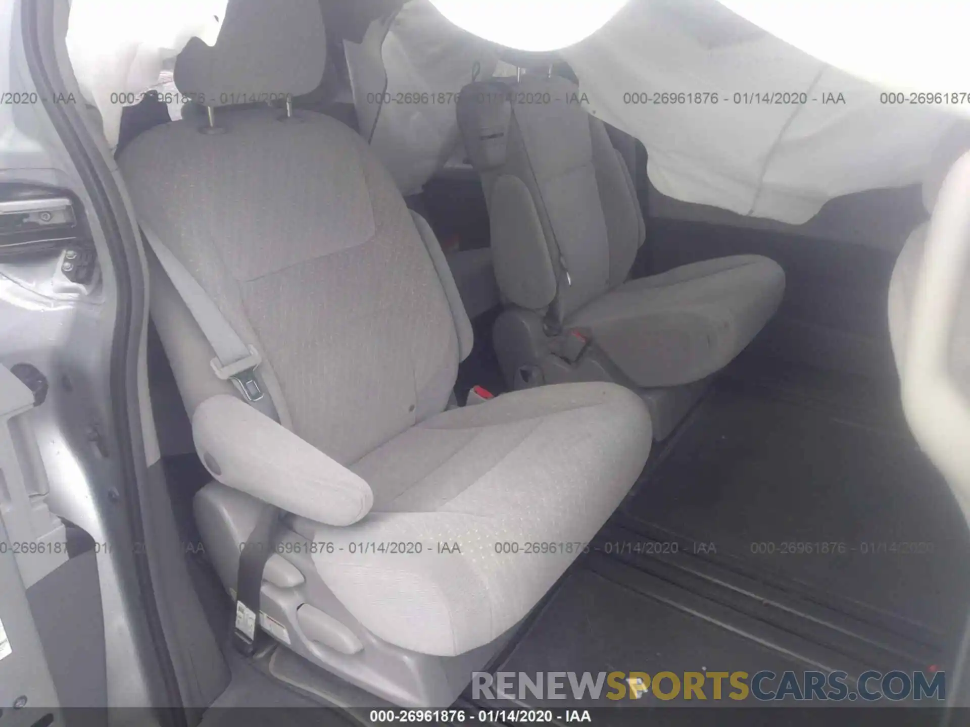 8 Photograph of a damaged car 5TDKZ3DC7KS010898 TOYOTA SIENNA 2019