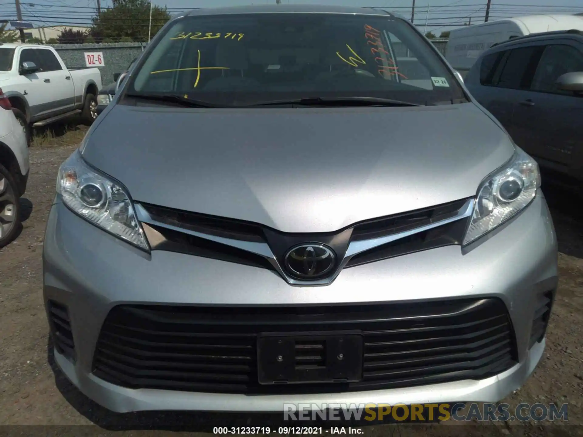 6 Photograph of a damaged car 5TDKZ3DC7KS018046 TOYOTA SIENNA 2019