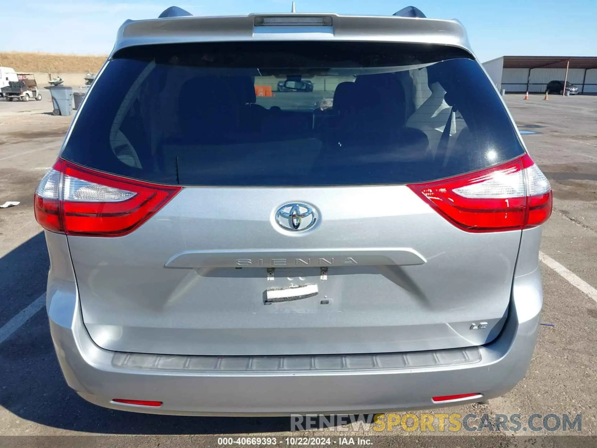 16 Photograph of a damaged car 5TDKZ3DC8KS016144 TOYOTA SIENNA 2019