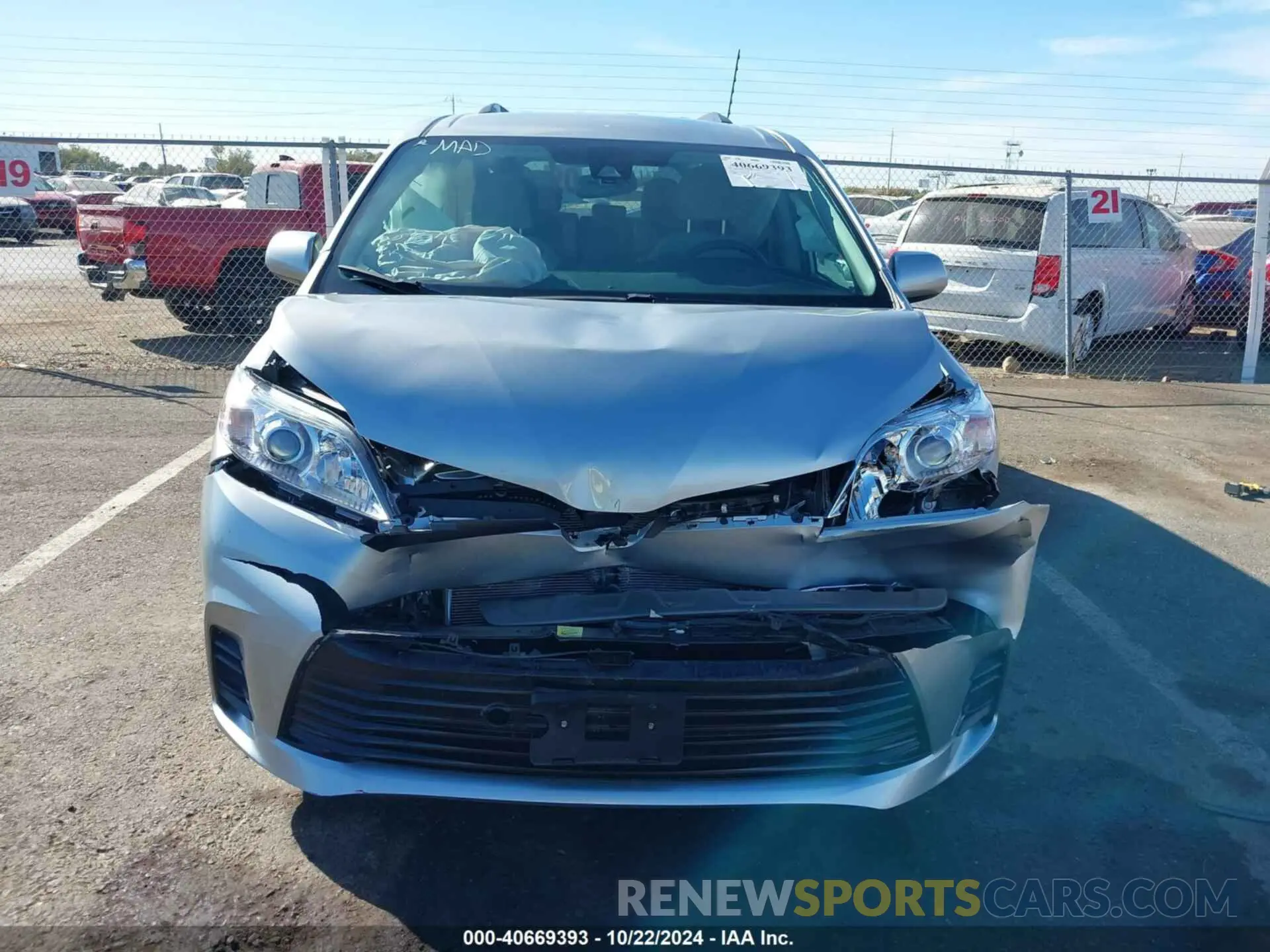 6 Photograph of a damaged car 5TDKZ3DC8KS016144 TOYOTA SIENNA 2019