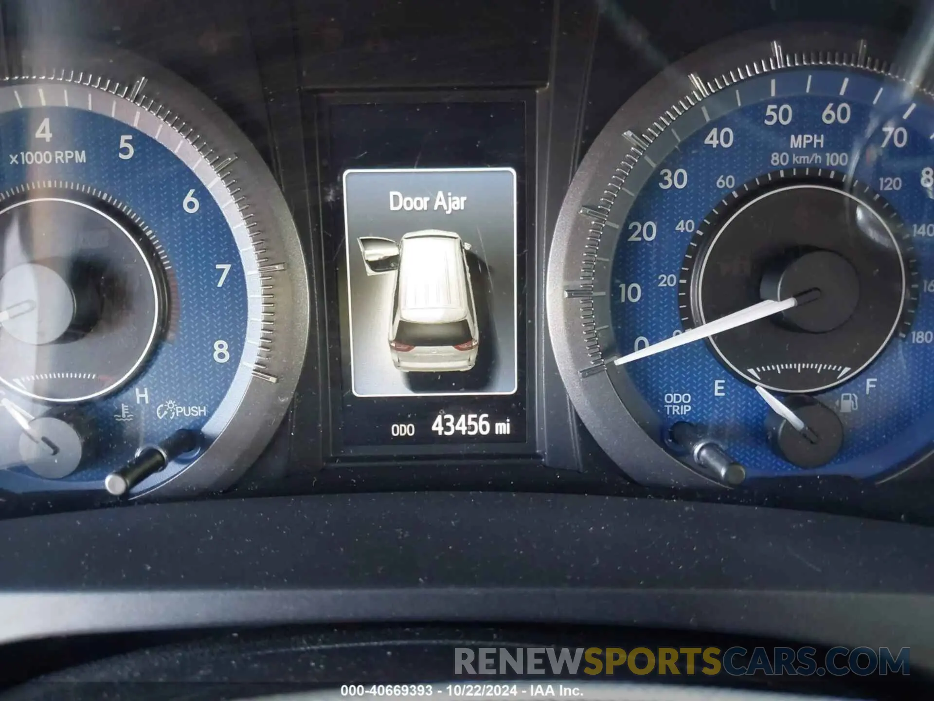 7 Photograph of a damaged car 5TDKZ3DC8KS016144 TOYOTA SIENNA 2019