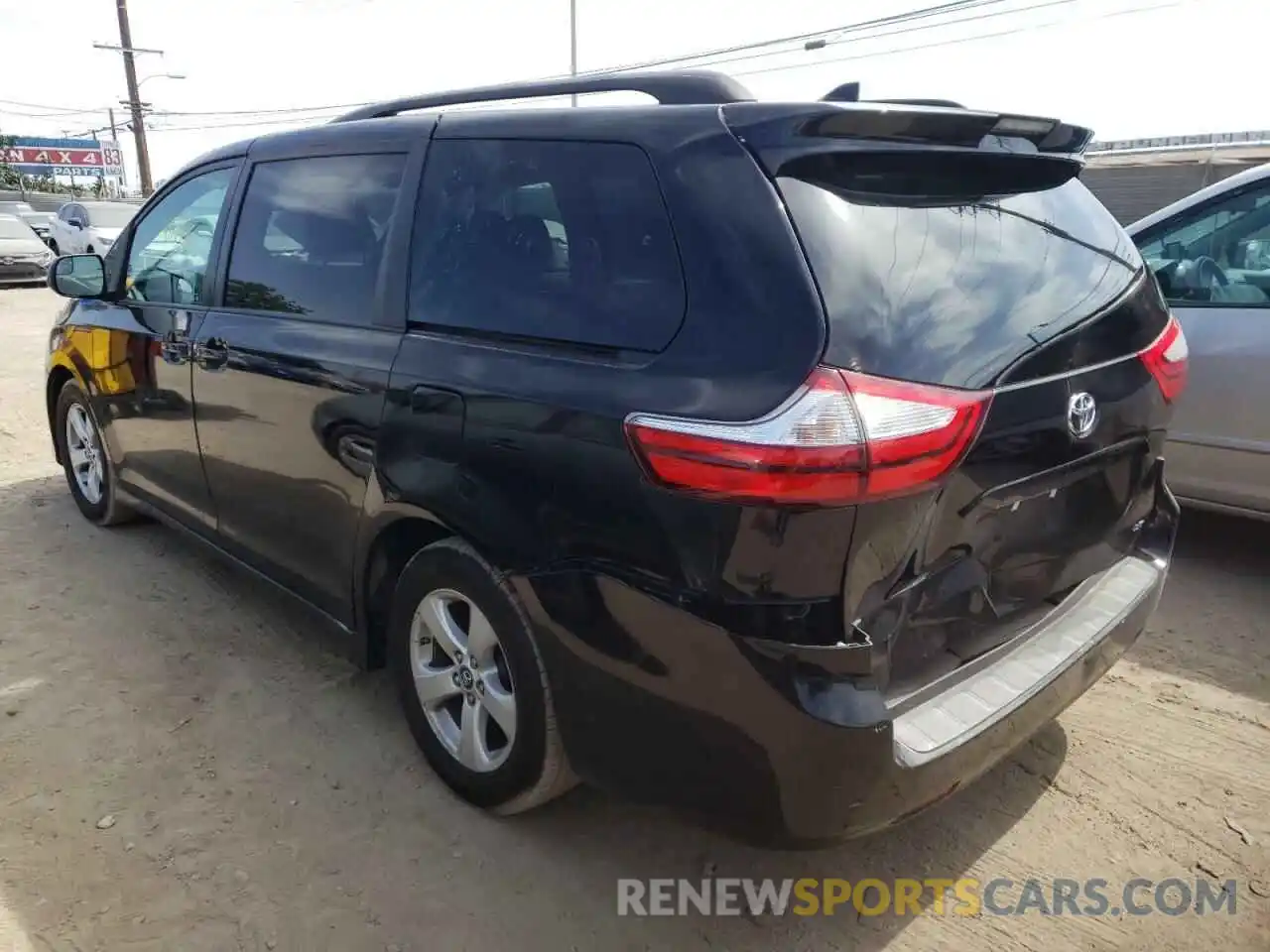 3 Photograph of a damaged car 5TDKZ3DC8KS968707 TOYOTA SIENNA 2019