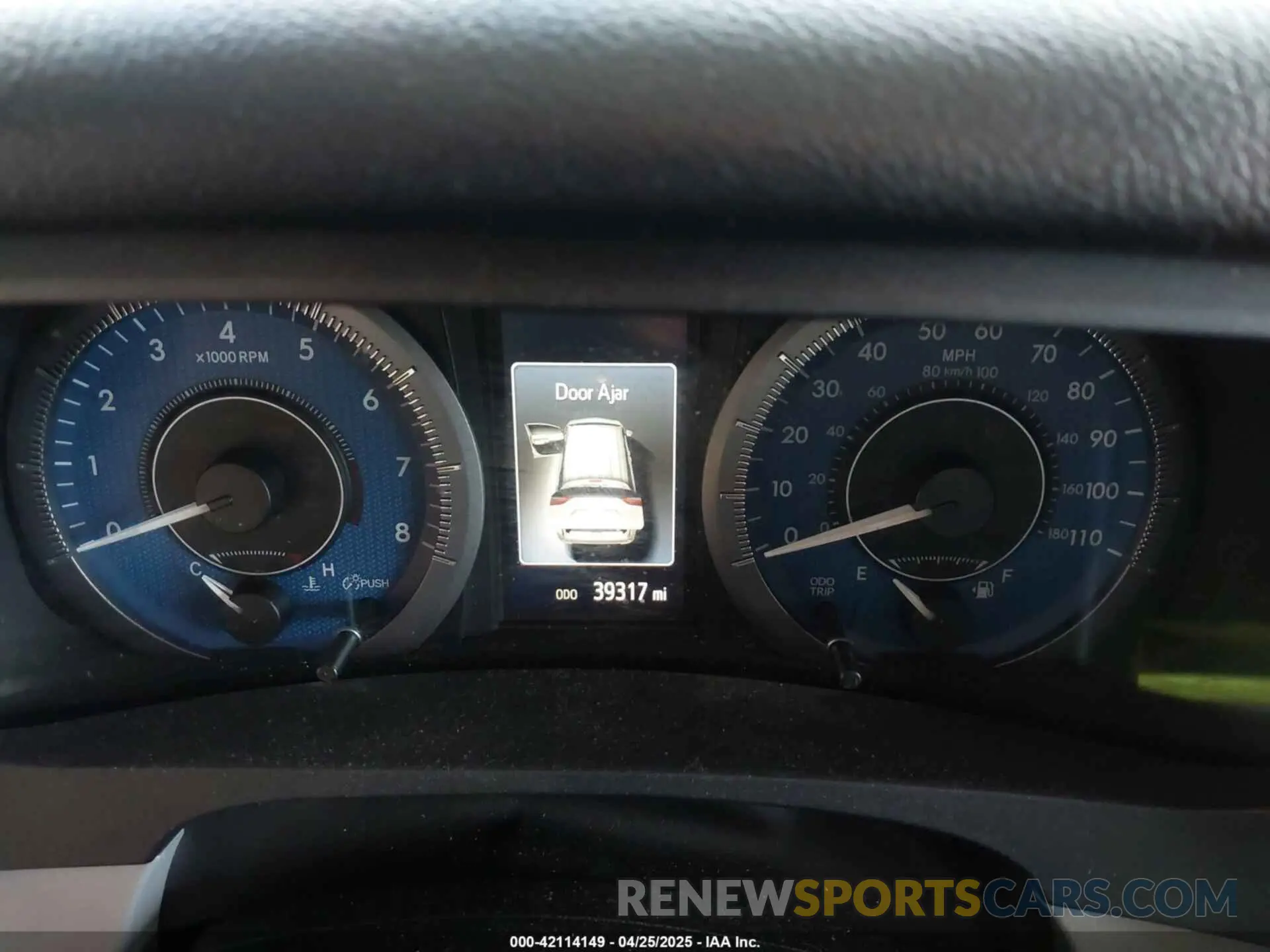15 Photograph of a damaged car 5TDKZ3DC8KS988357 TOYOTA SIENNA 2019