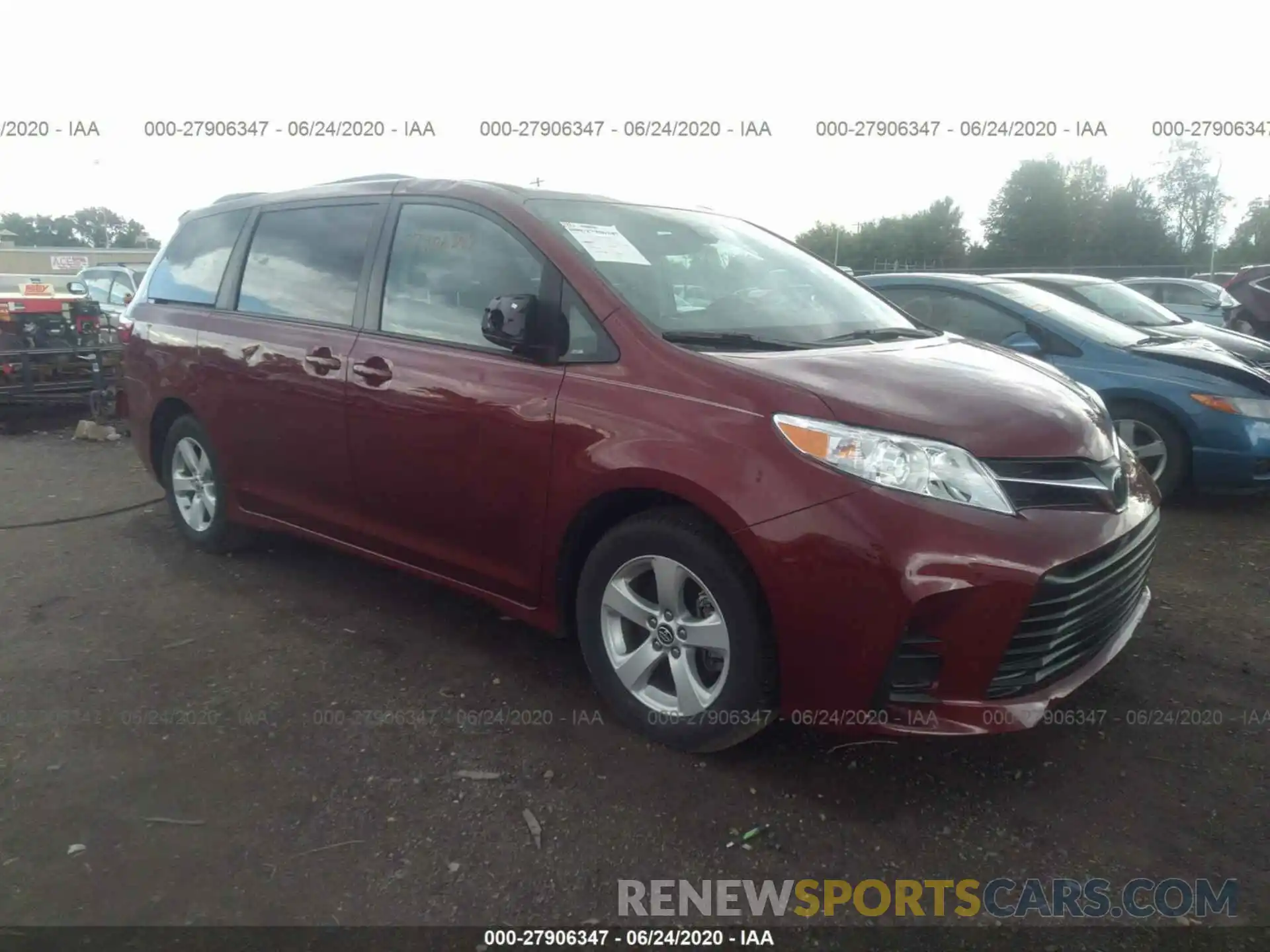 1 Photograph of a damaged car 5TDKZ3DC8KS994739 TOYOTA SIENNA 2019