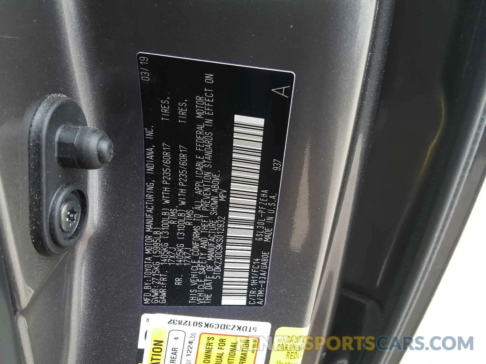 10 Photograph of a damaged car 5TDKZ3DC9KS012832 TOYOTA SIENNA 2019