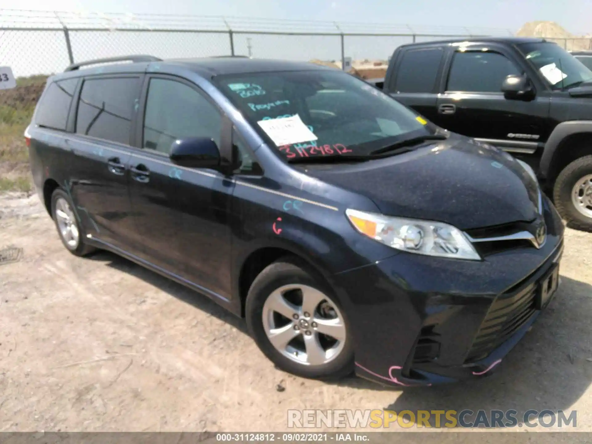 1 Photograph of a damaged car 5TDKZ3DC9KS014371 TOYOTA SIENNA 2019