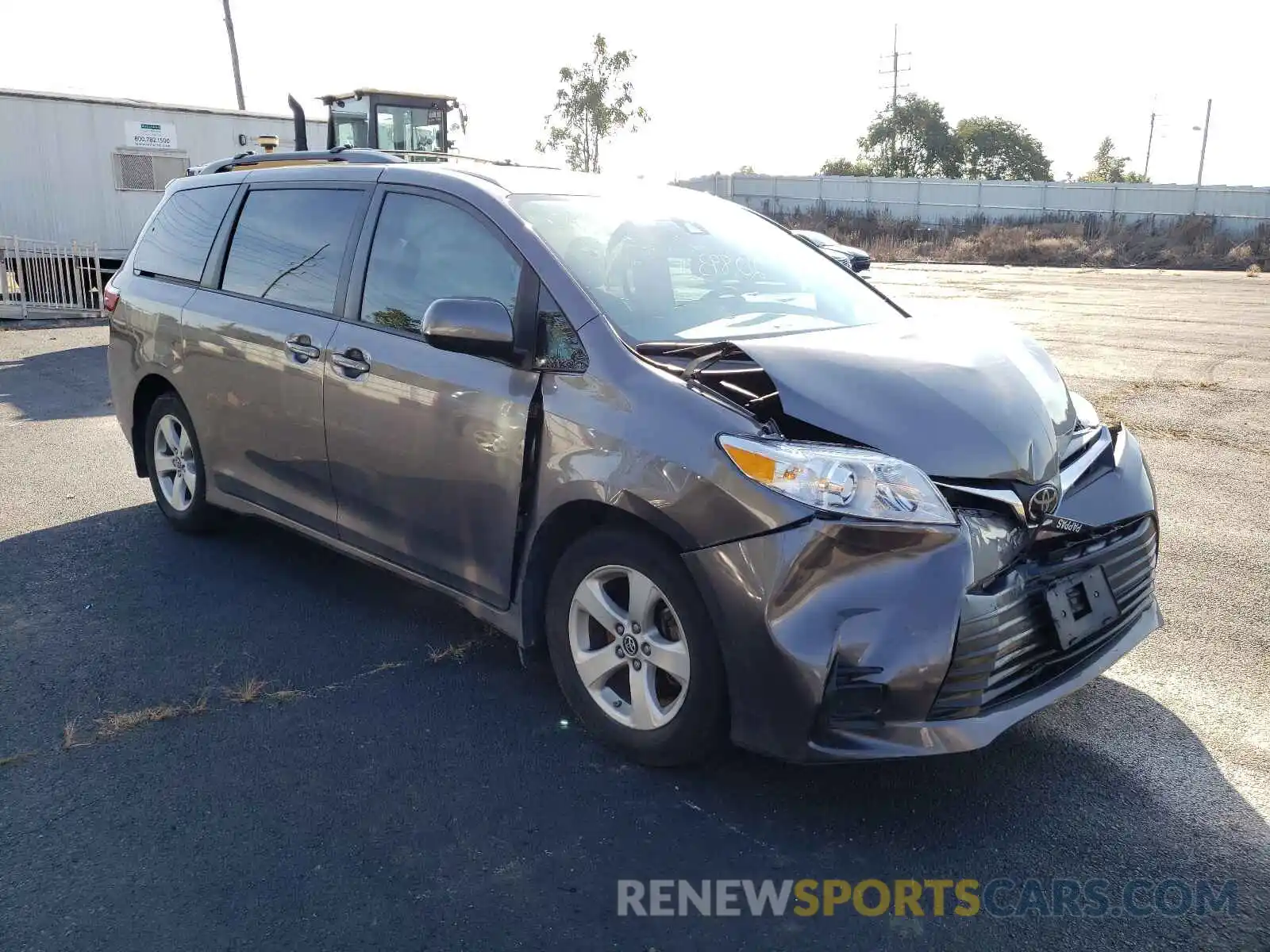 1 Photograph of a damaged car 5TDKZ3DC9KS967100 TOYOTA SIENNA 2019